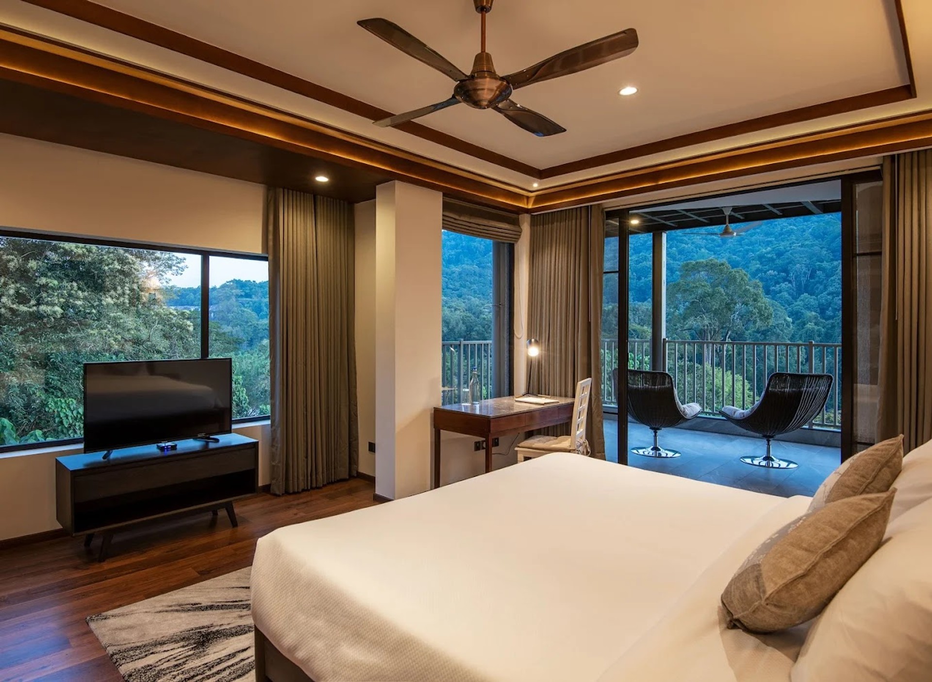 Athirappilly resort
