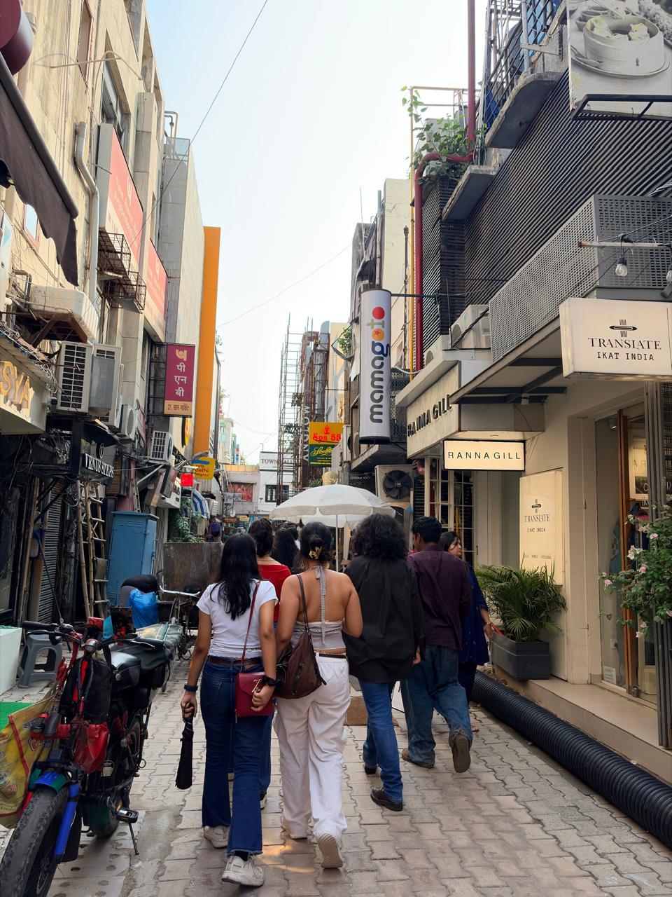 Street view with Ranna Gill store