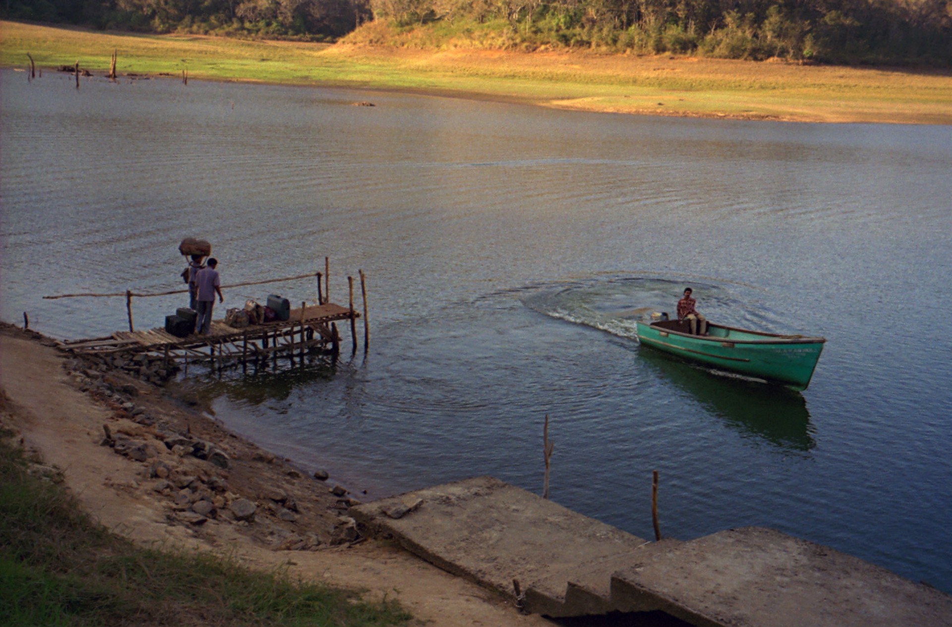 Thekkady river