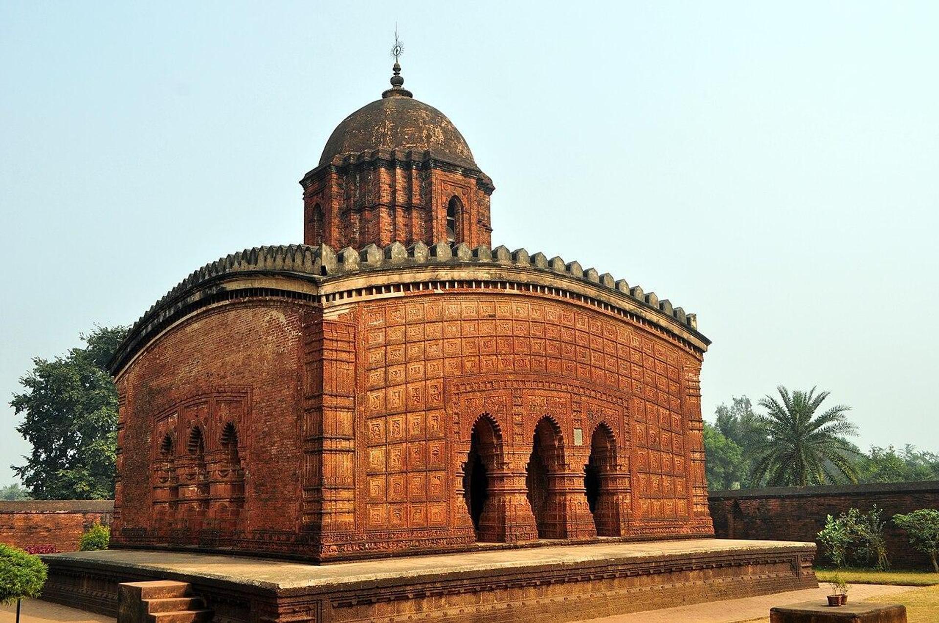The Eka Ratna (single-tower) structure of Madan Mohan temple, bishnupura
