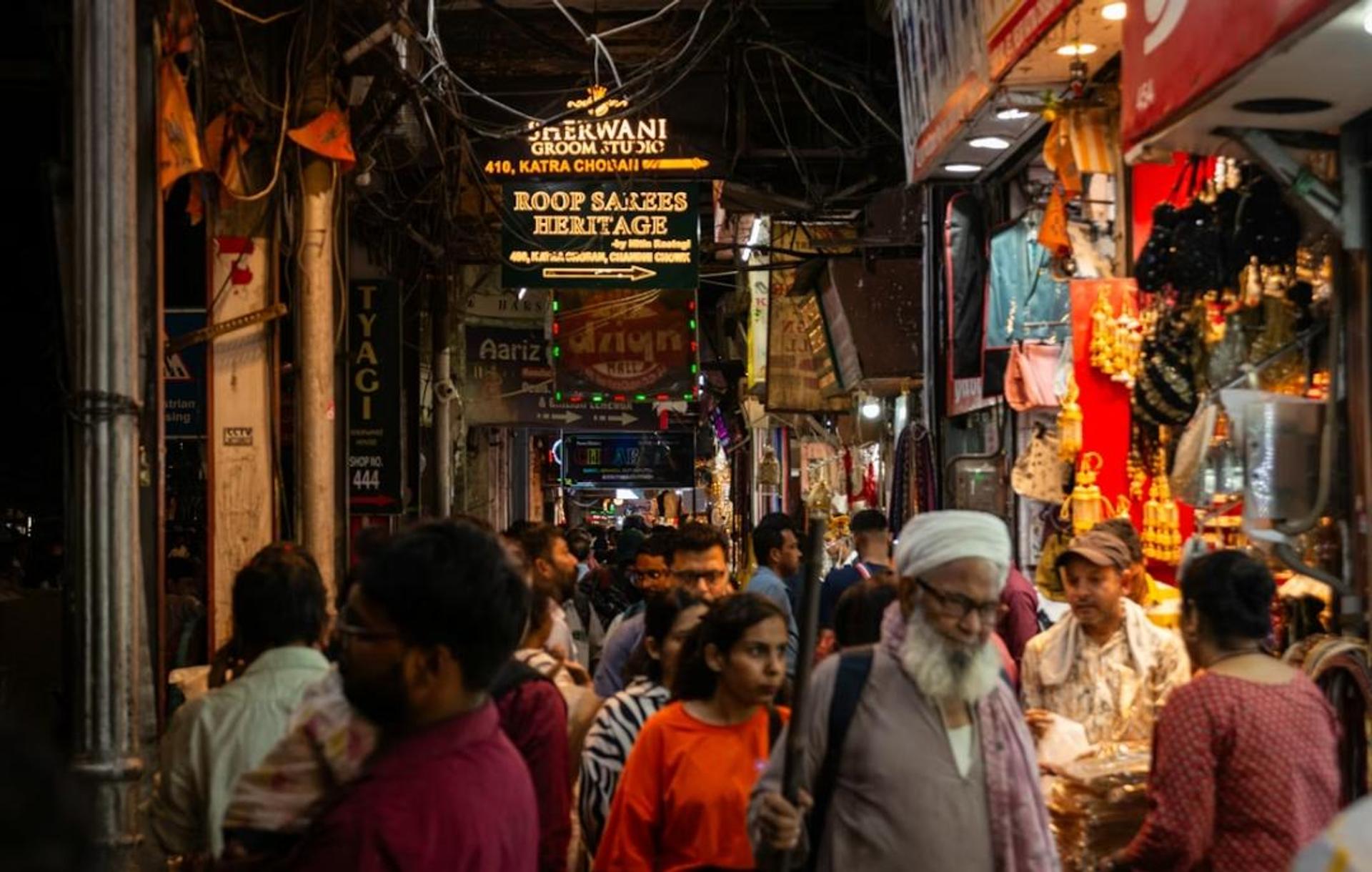 Evening crowd in a market lane