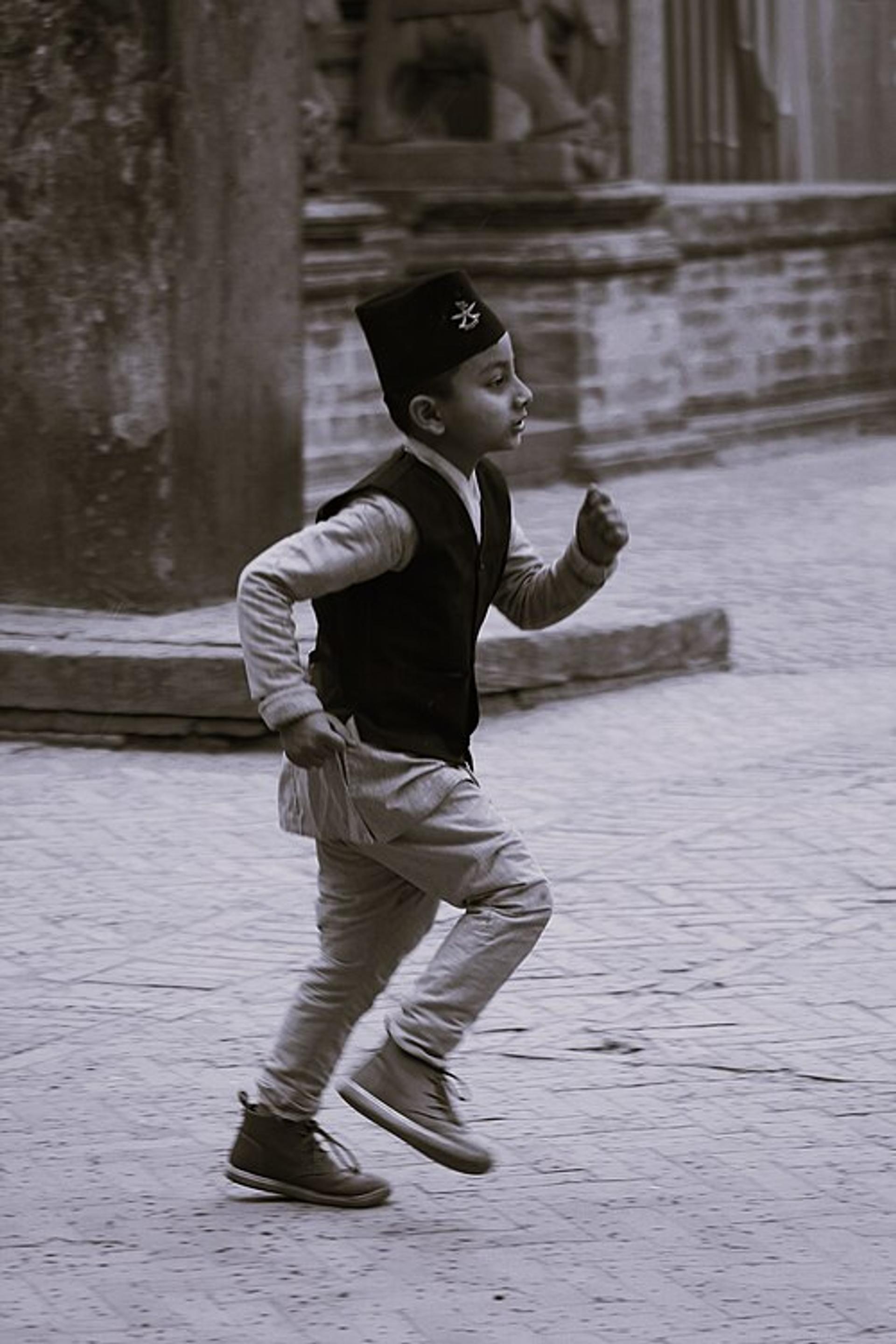 Child wearing Daura Suruwal