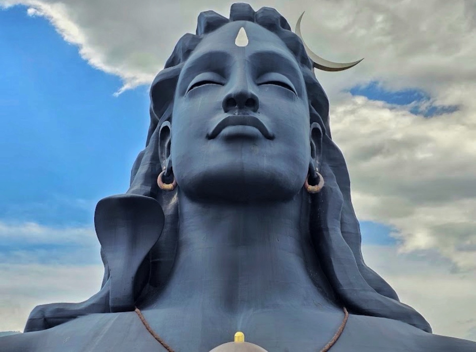 Adi Yogi statue up close