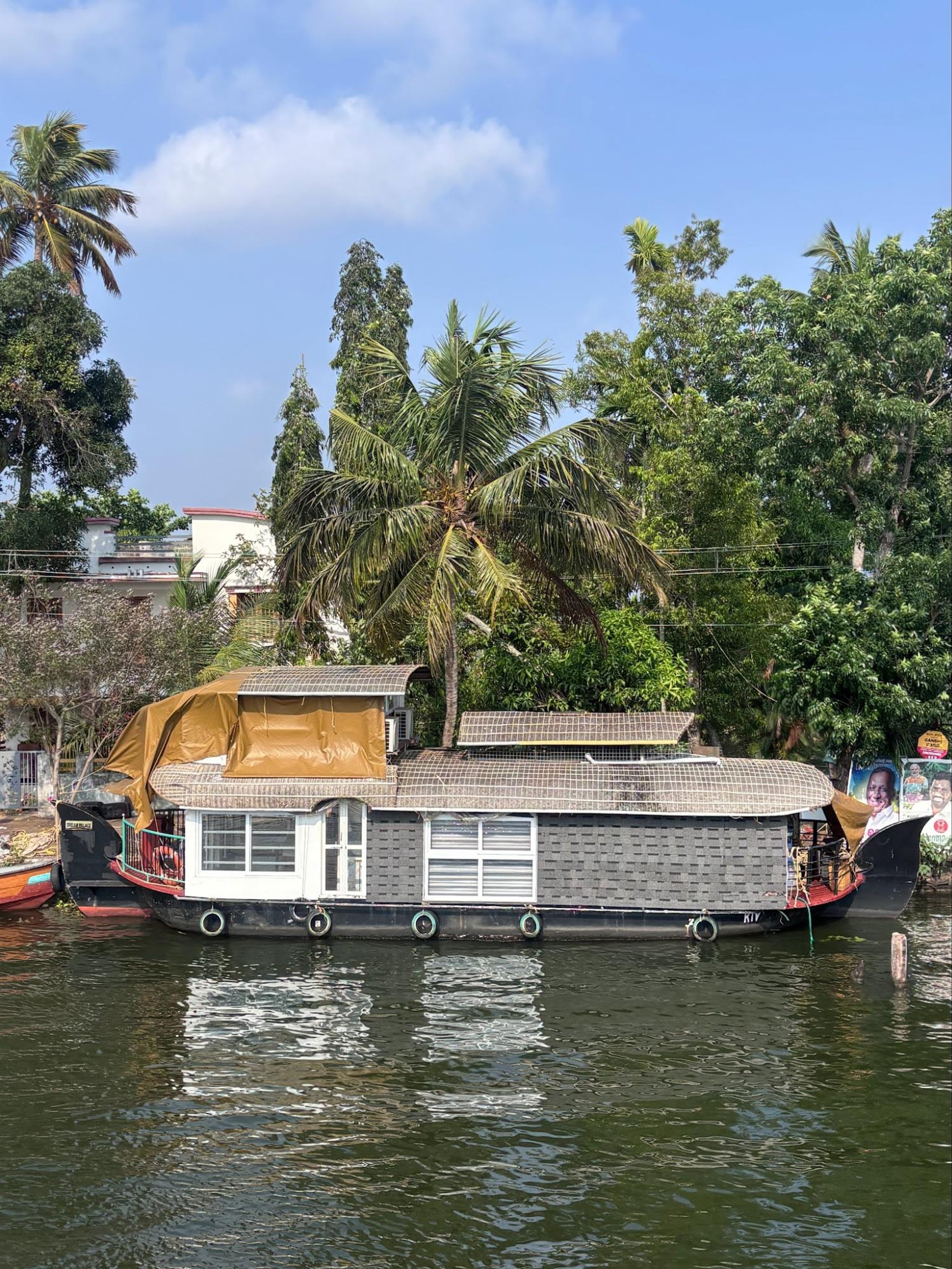 Luxury houseboat experience Alleppey