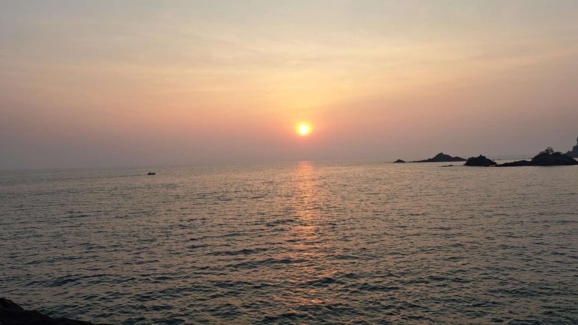 Gokarna sunset by the beach