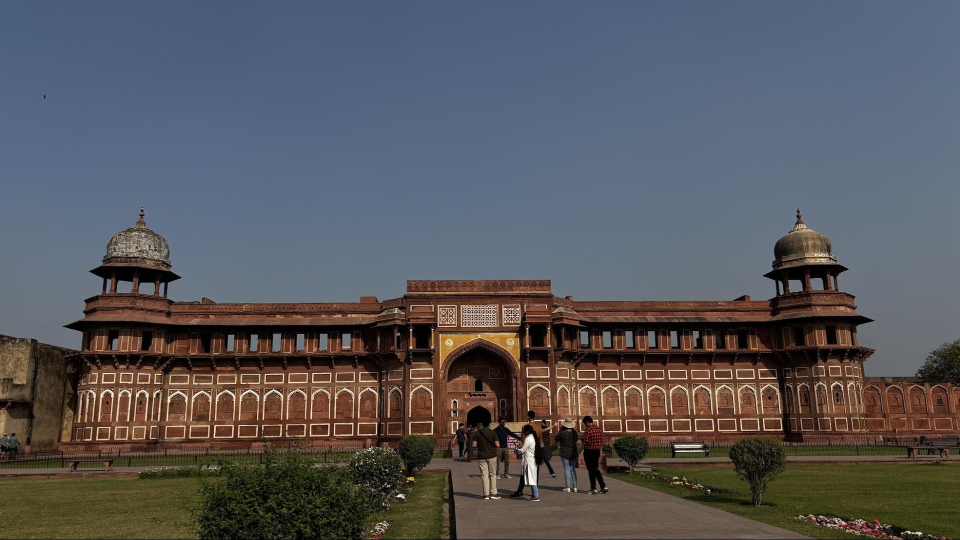 Grand View of the Agra Fort
