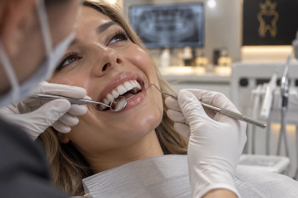 Ästhetische Zahnheilkunde bei Crown Dental