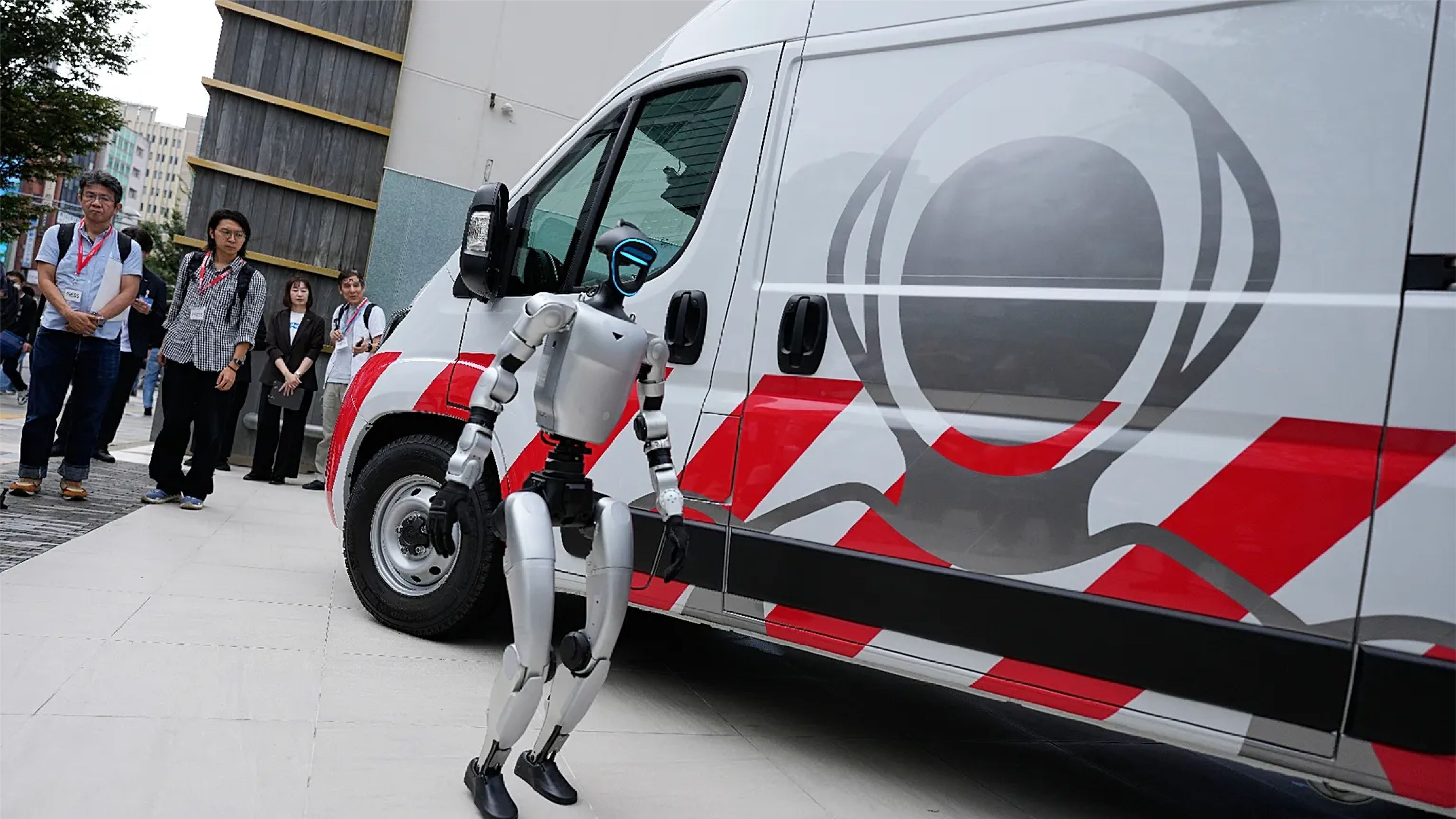 even-robots-need-rescue-and-that-s-where-humans-come-in