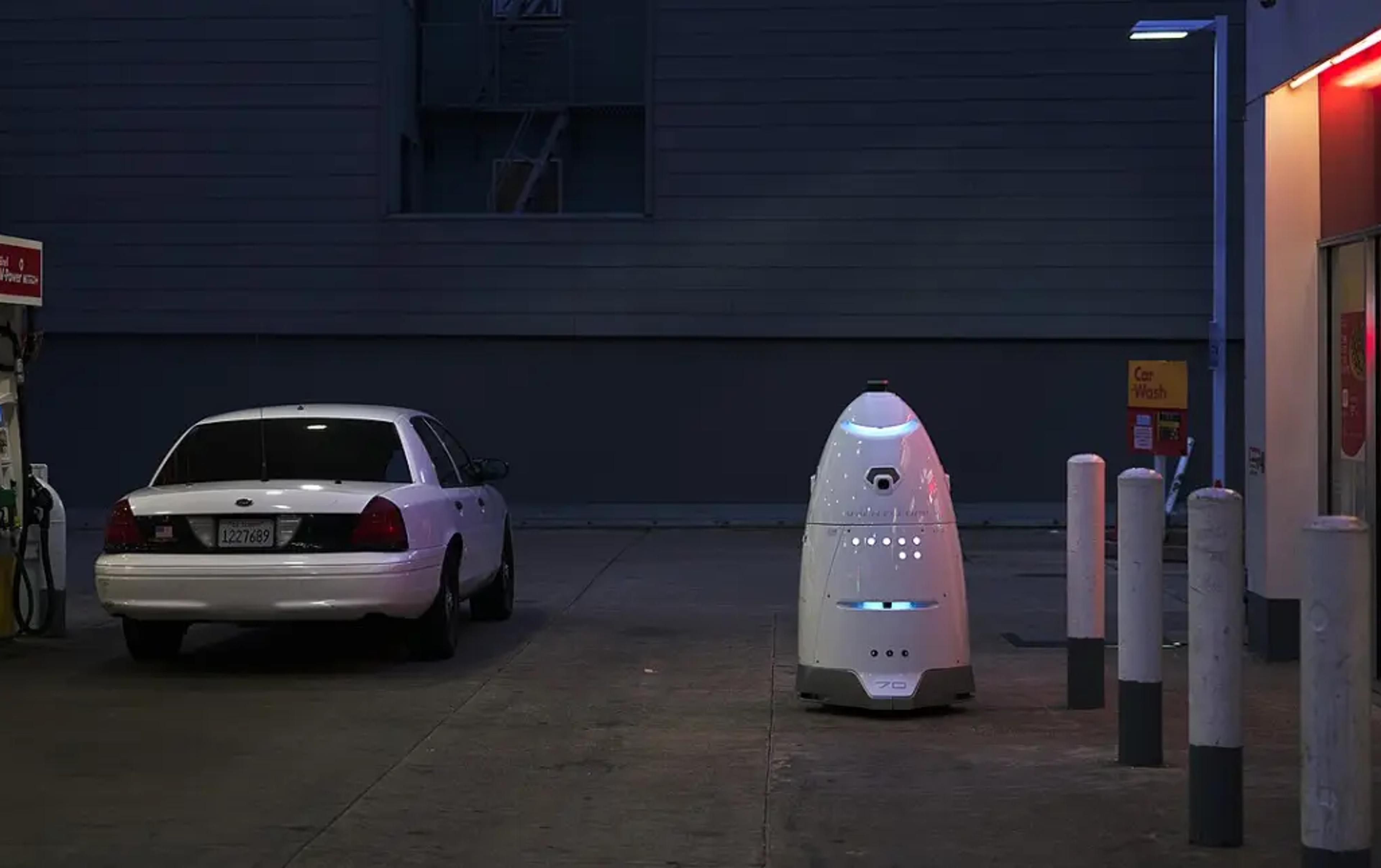 Unitree Go2 vs. Boston Dynamics Spot