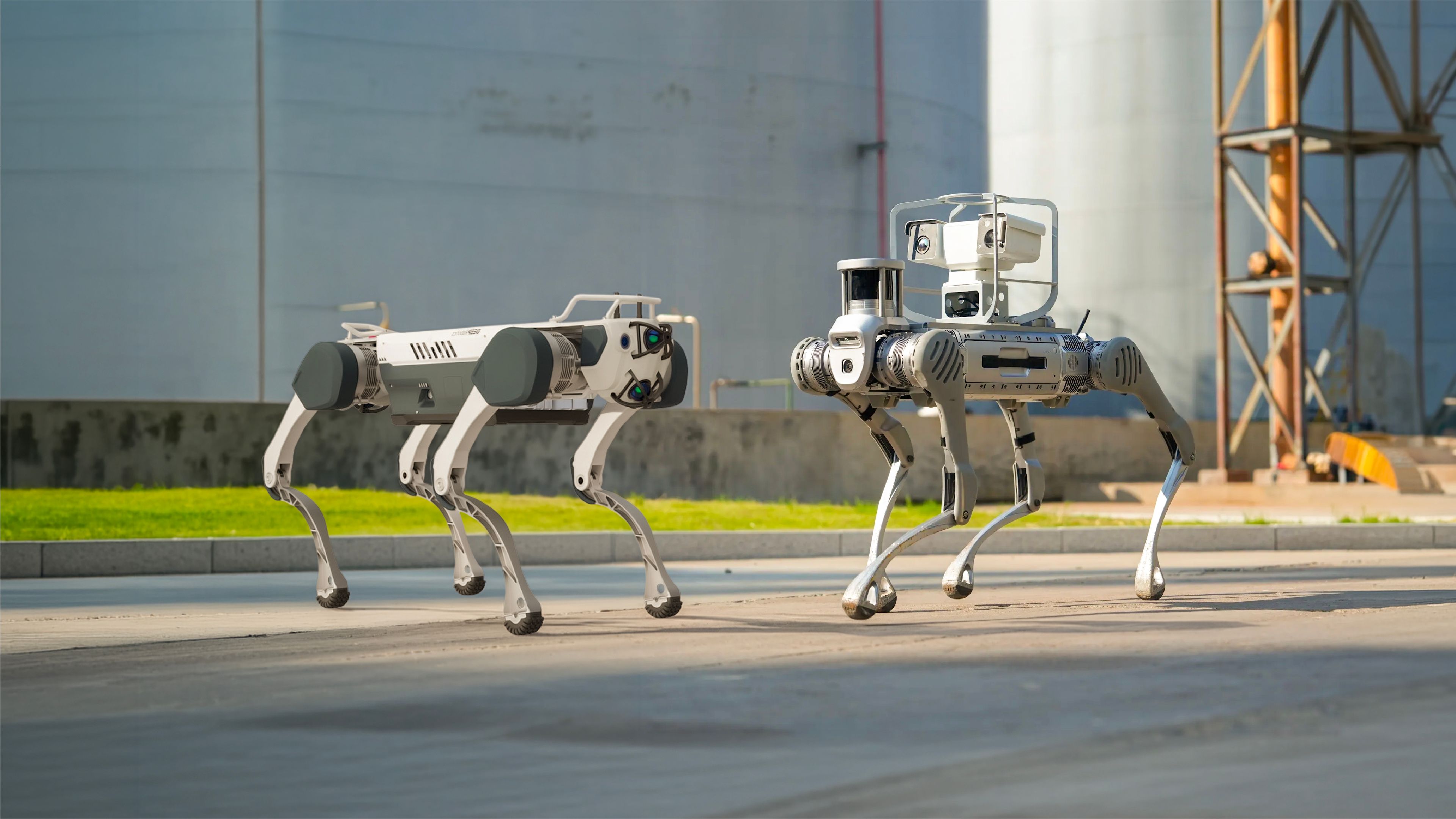 deeprobotics-x30-vs-unitree-b2