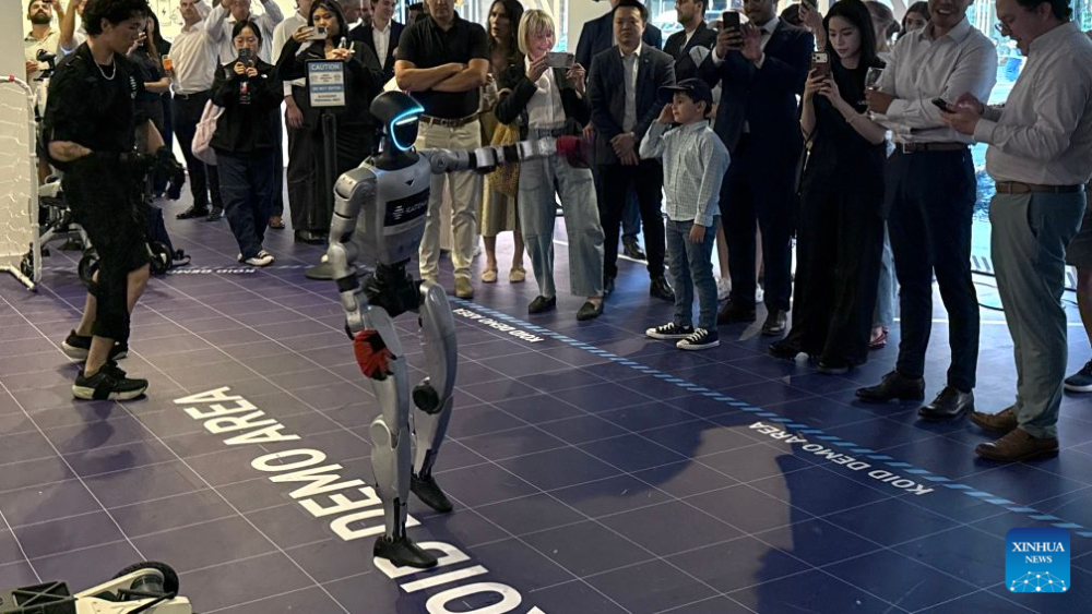 General-Purpose Robot Store Opens in New York Featuring Chinese Manufacturers