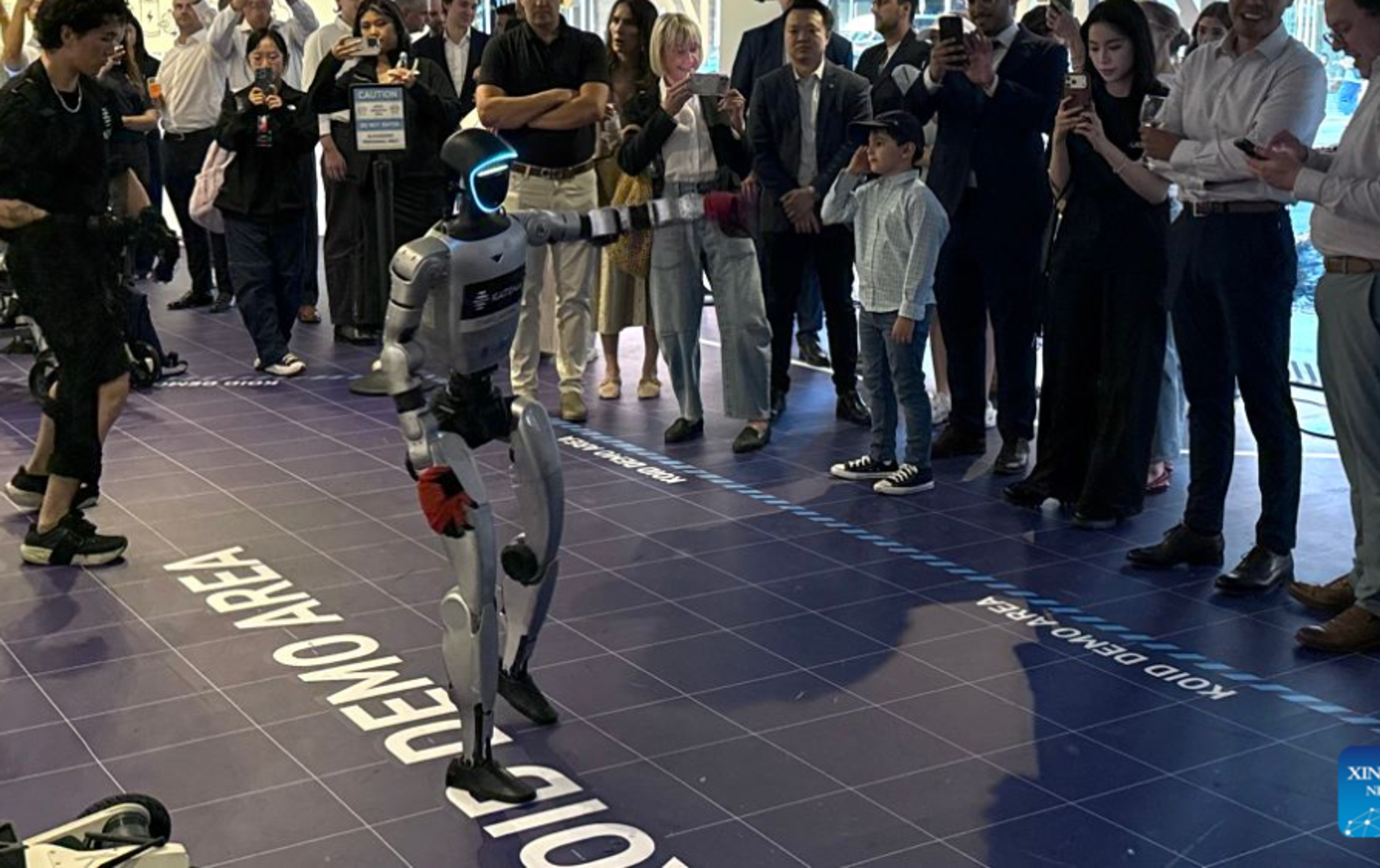 General-Purpose Robot Store Opens in New York Featuring Chinese Manufacturers