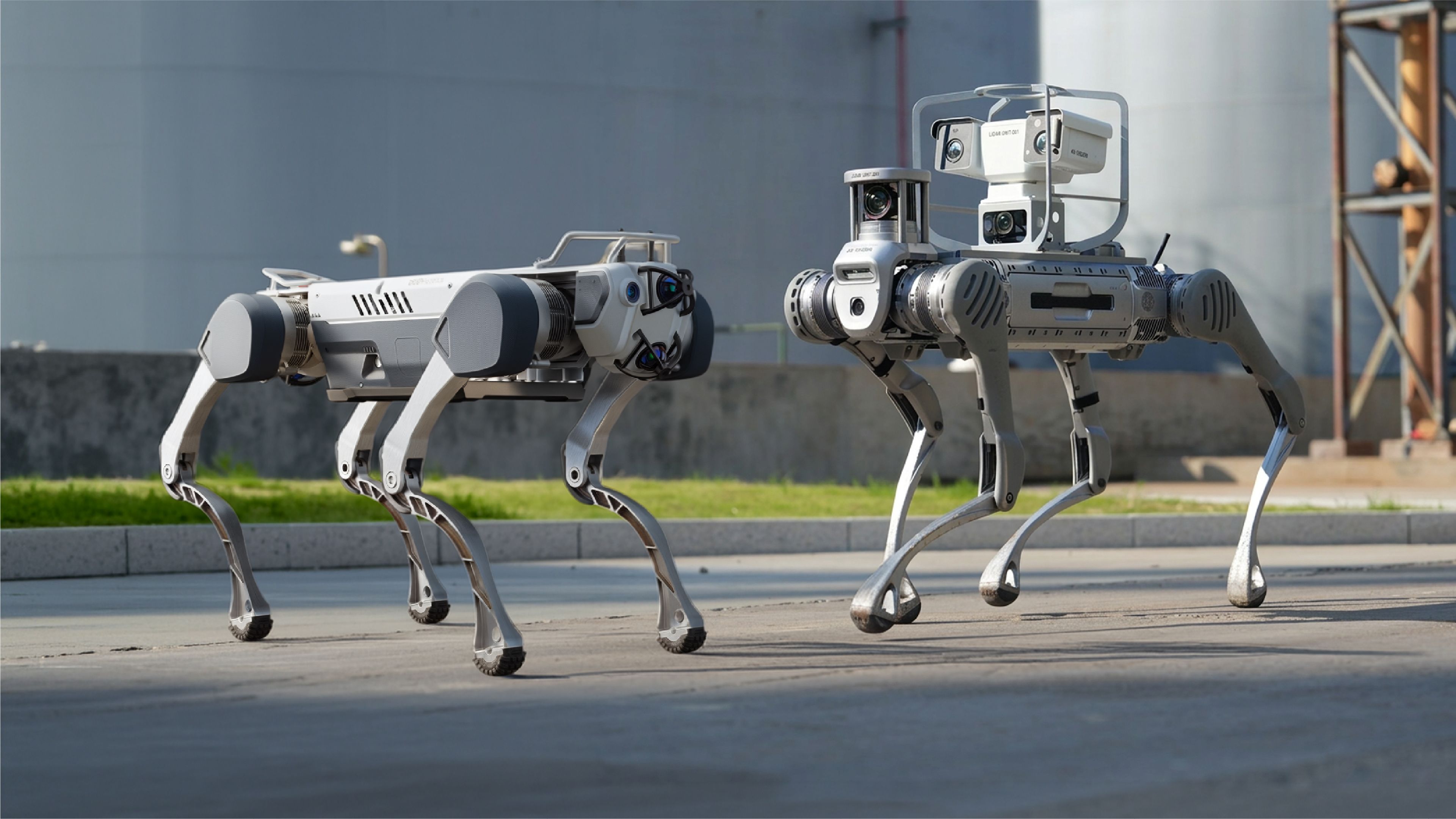 deeprobotics-x30-pro-vs-unitree-b2