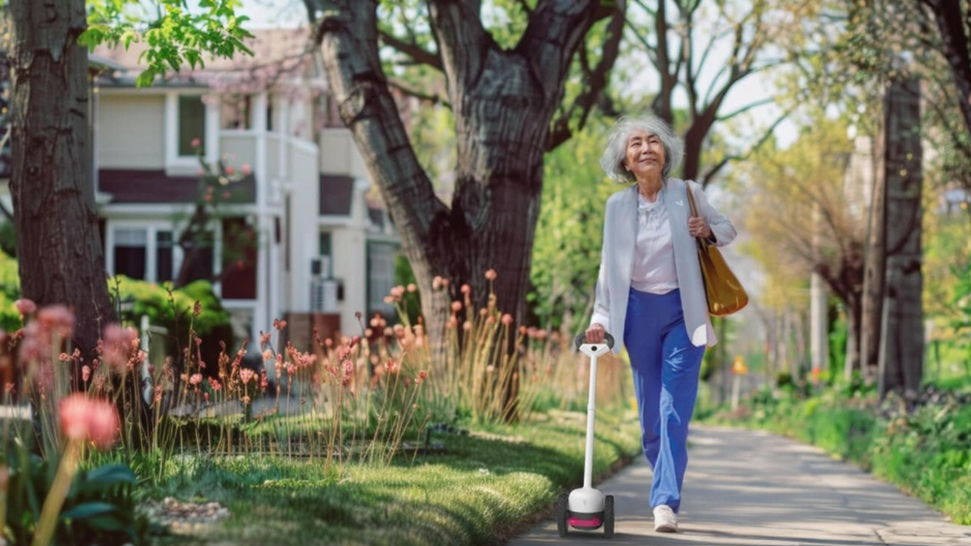 Glide - a guiding robot