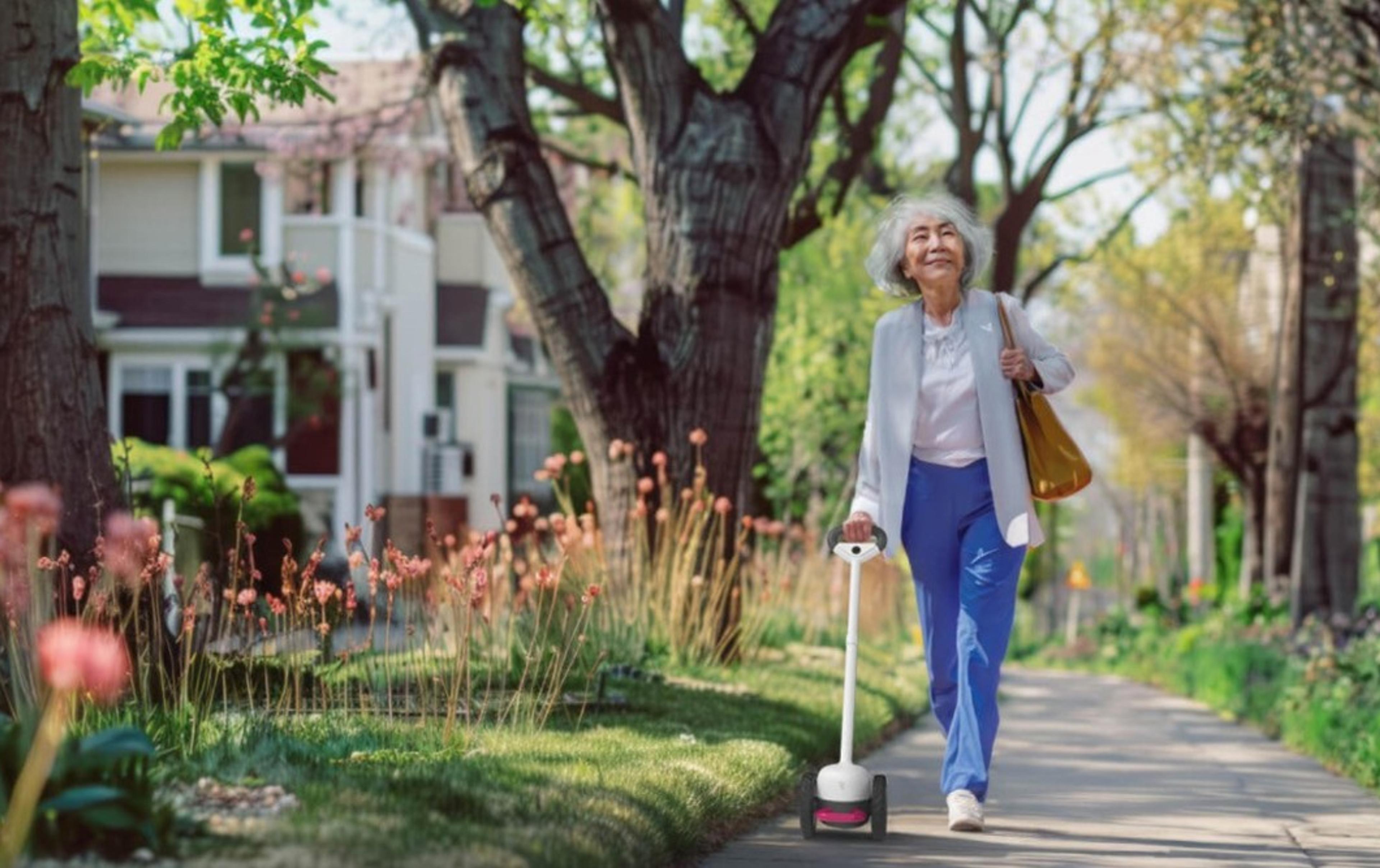 Glide - a guiding robot