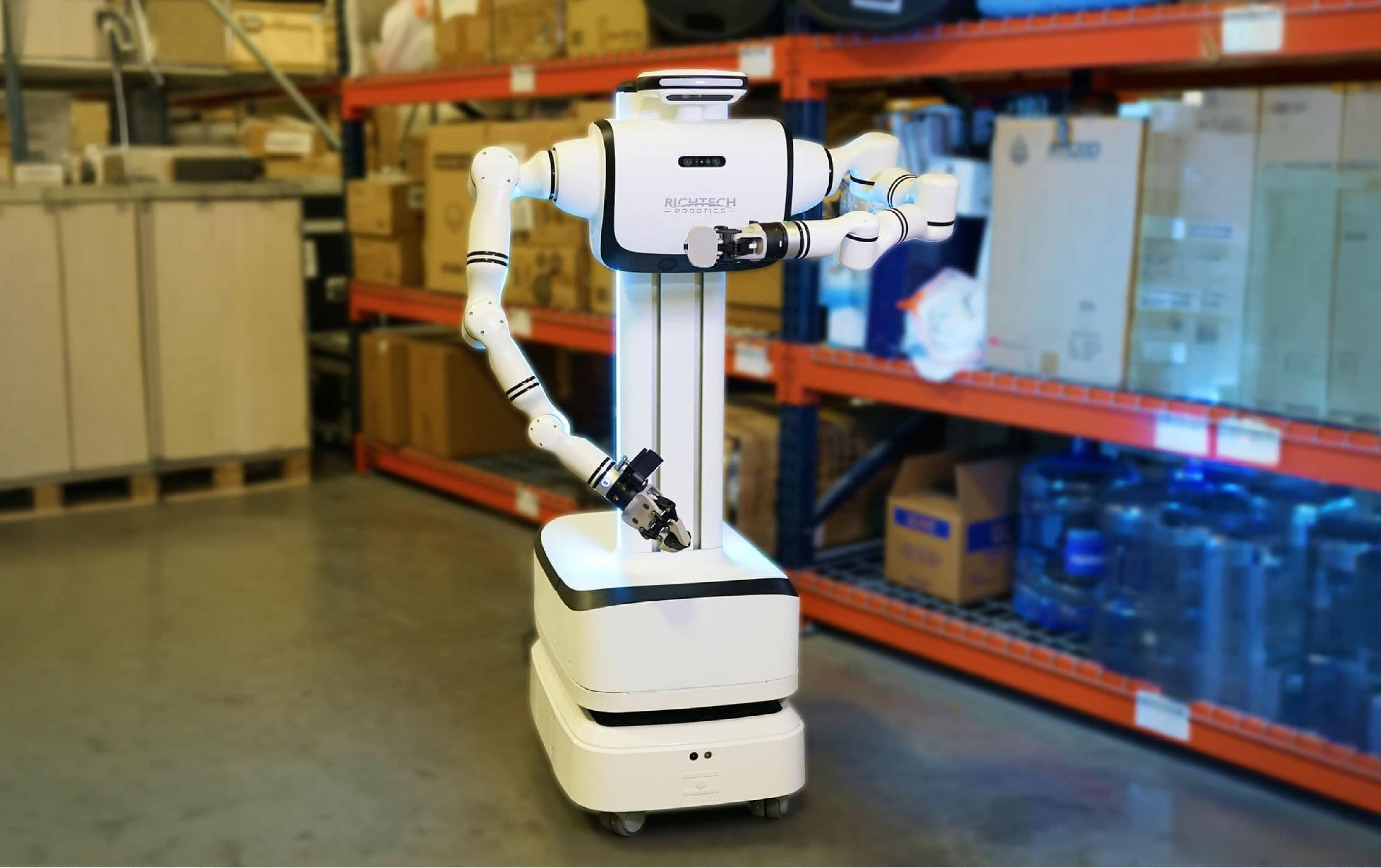Richtech Robotics’ DEX humanoid and Titan 440 mobile robot shown together for the company’s IMTS 2026 demonstration.
