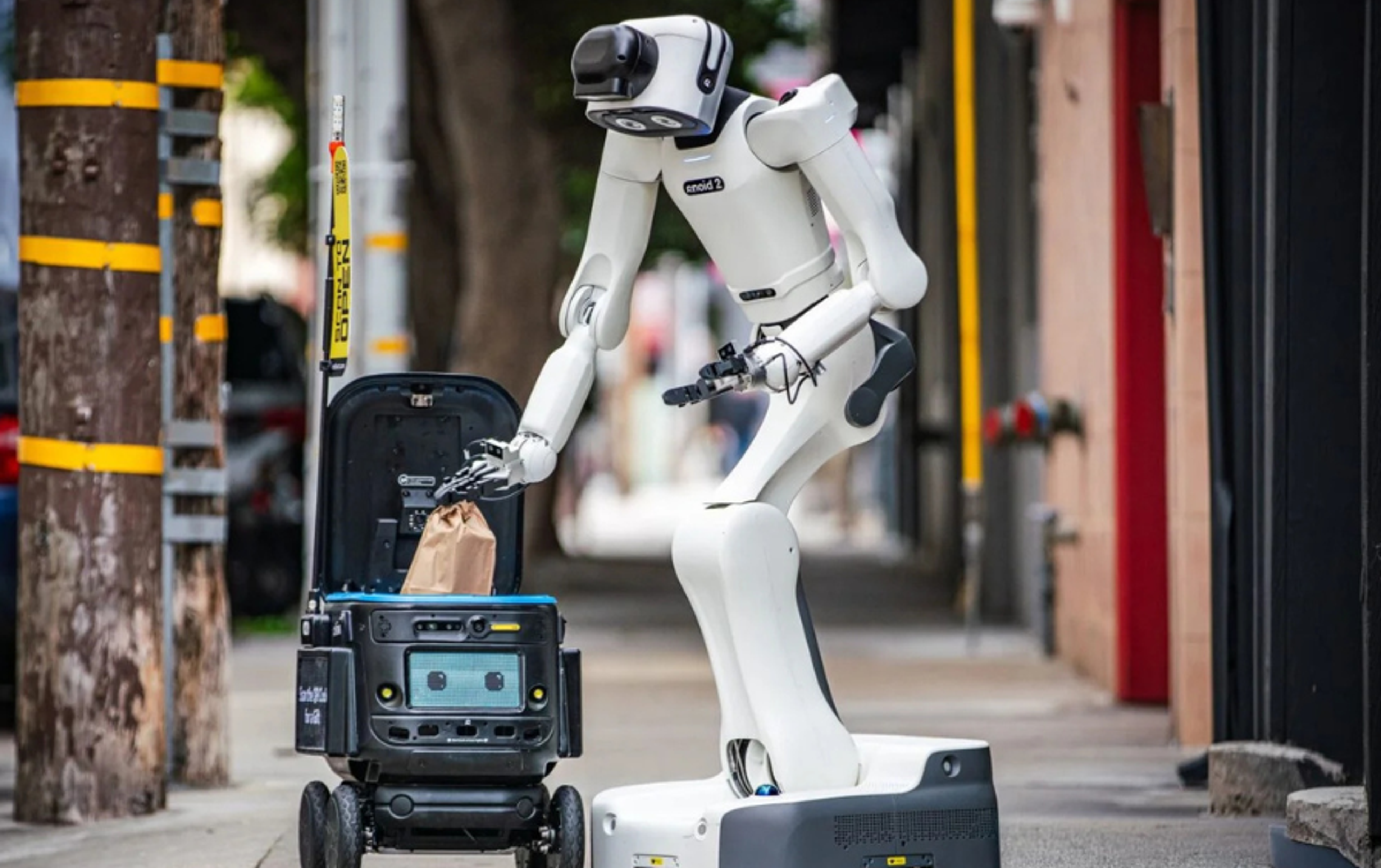 Robot.com Launches R-noid Humanoid Robot to Tackle Labor Shortages