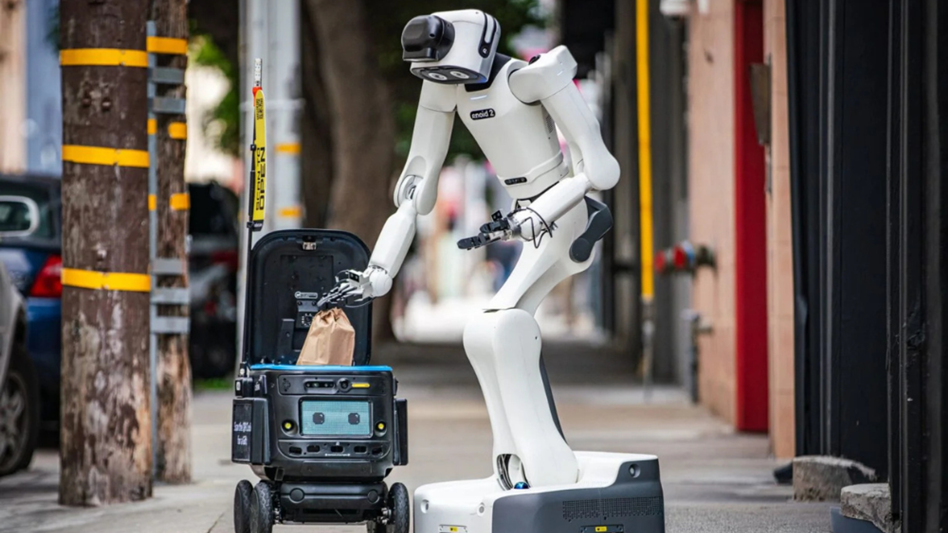 Robot.com Launches R-noid Humanoid Robot to Tackle Labor Shortages