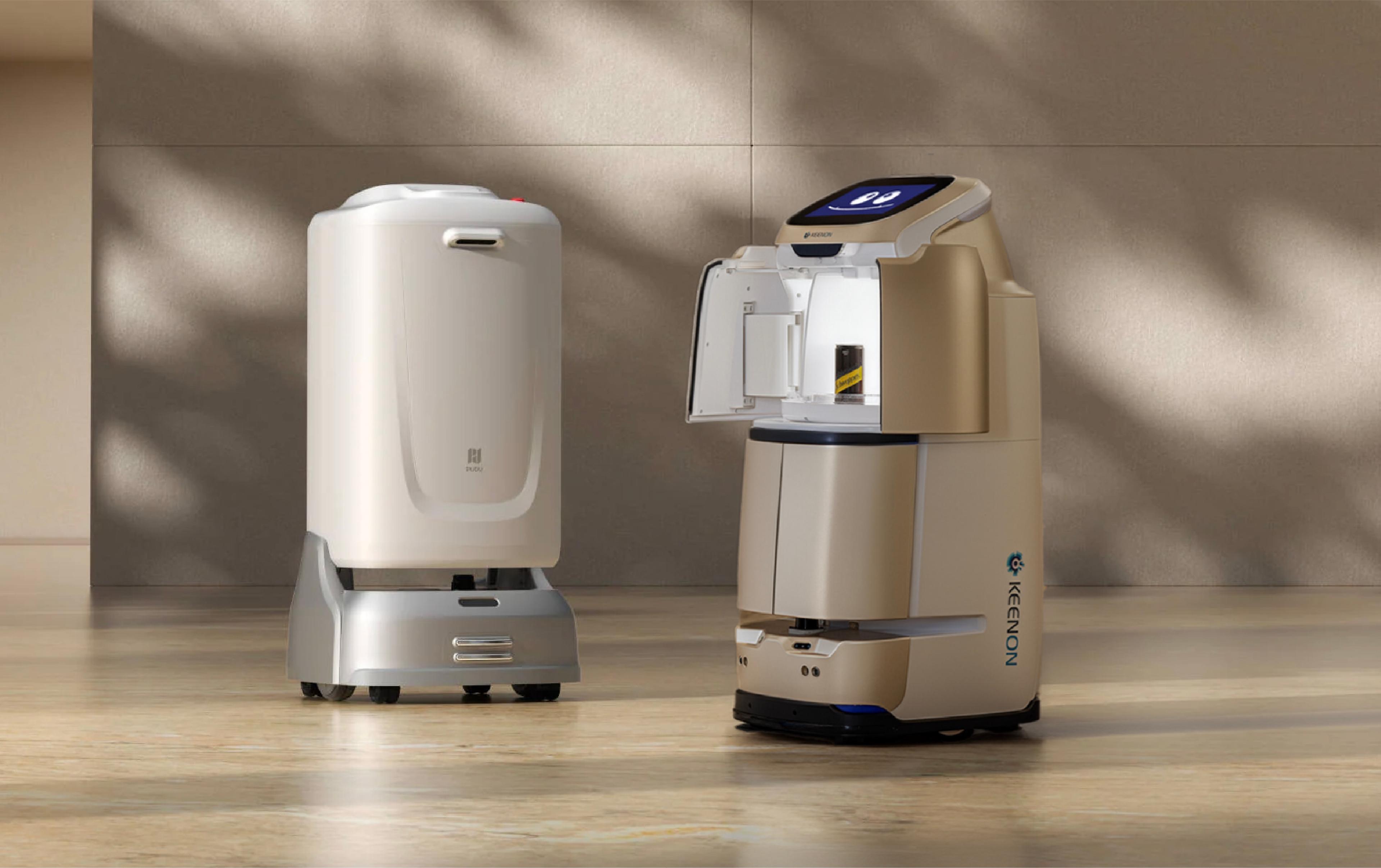 pudu-flashbot-max-vs-keenon-butlerbot-w3