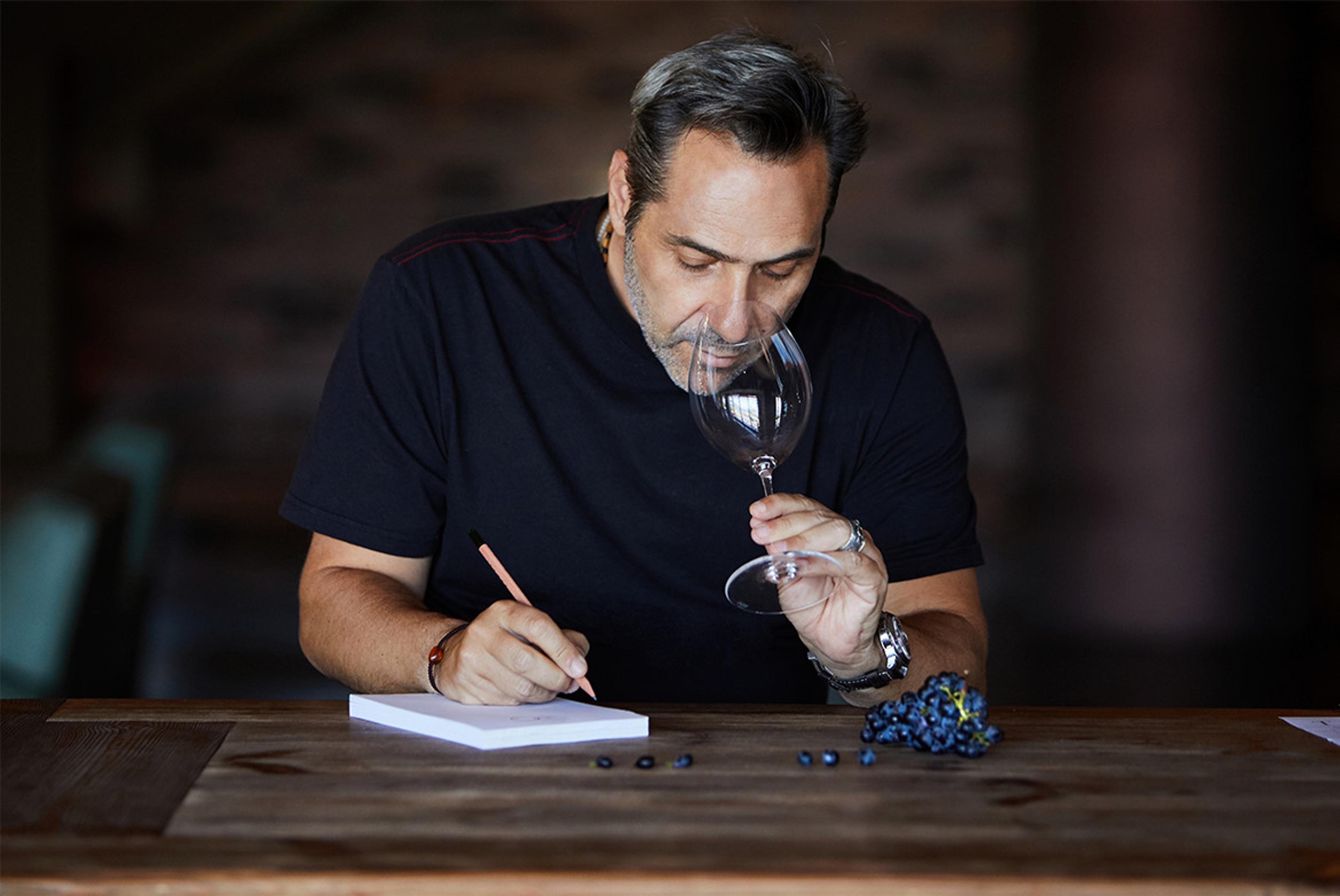 Yiannis Karakasis MW celebrates Greek wines in his new report