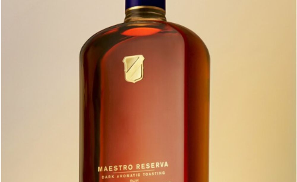 The sweet and elegant aroma of Brugal rums therefore comes 85% from its maturation in exceptional barrels, in a warm tropical climate.