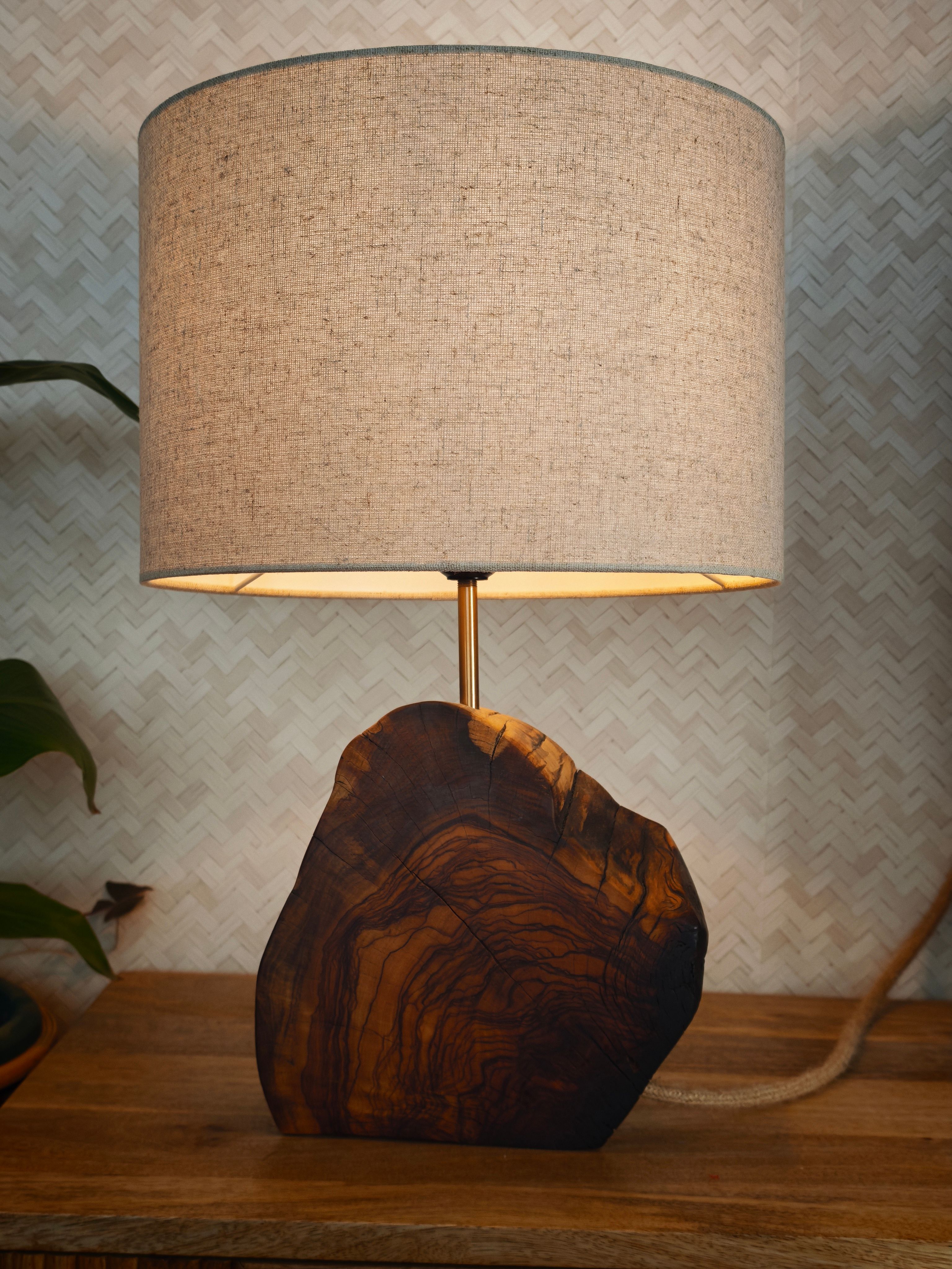 Large veined olive tree, olive driftwood table lamp
