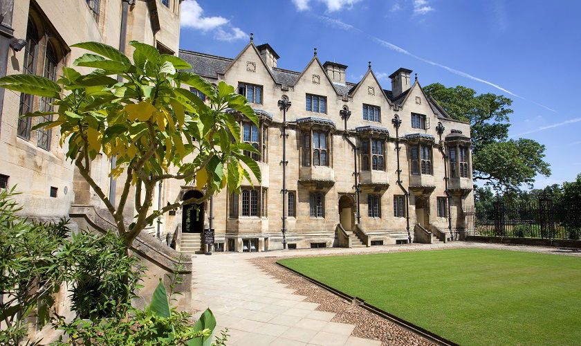 6 Ways to Choose Where to Study This Summer