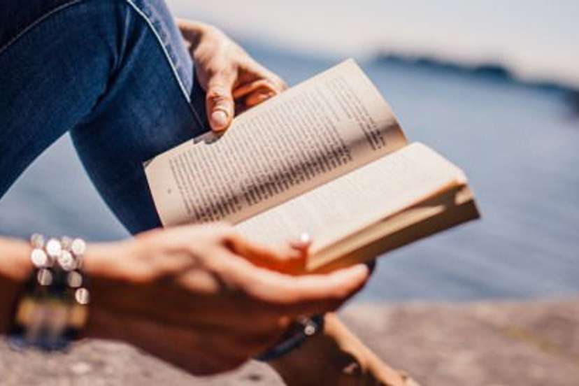 9 Essential Short Stories You Can Read in Under 30 Minutes