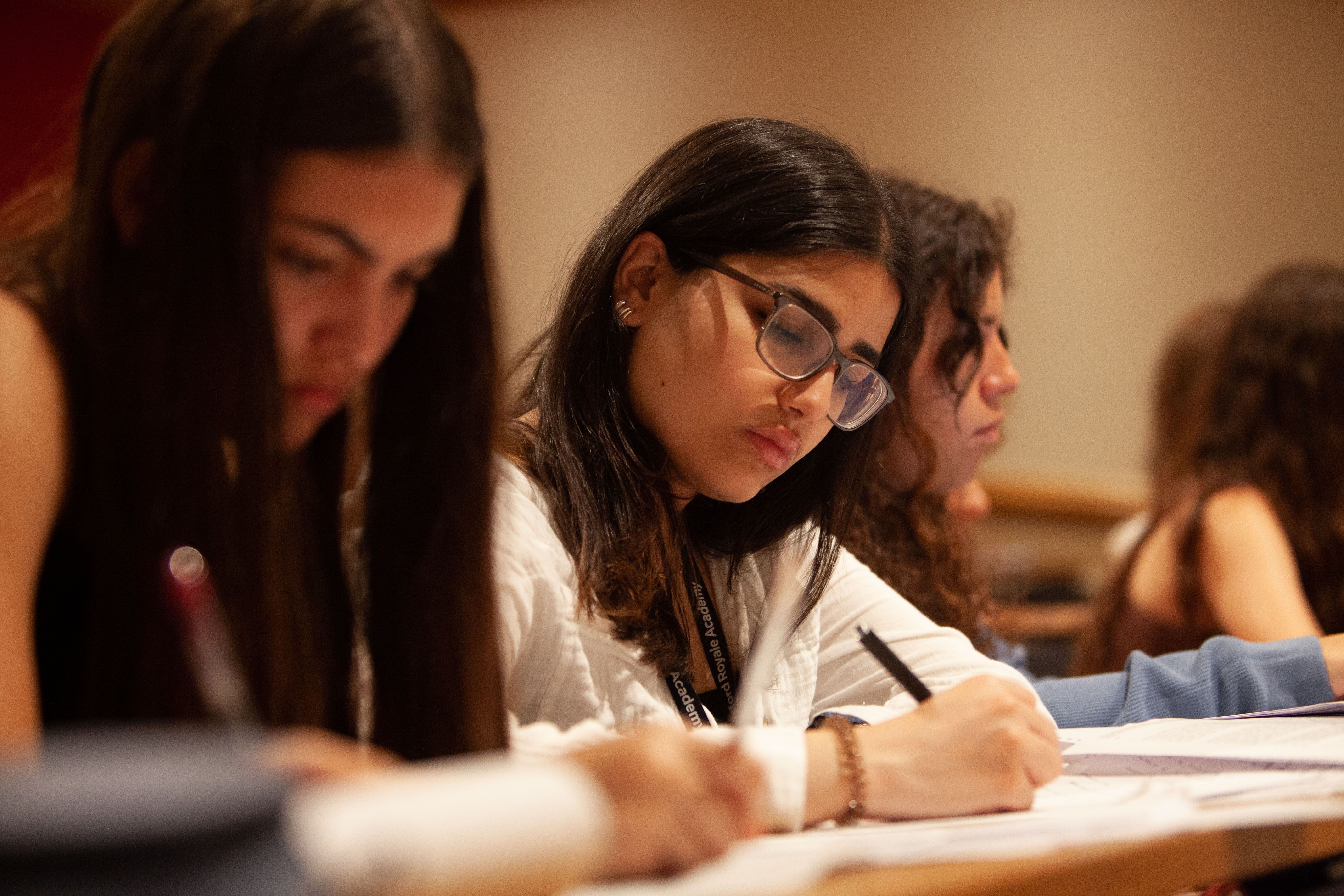 Oxford Royale students taking part in an Engineering project
