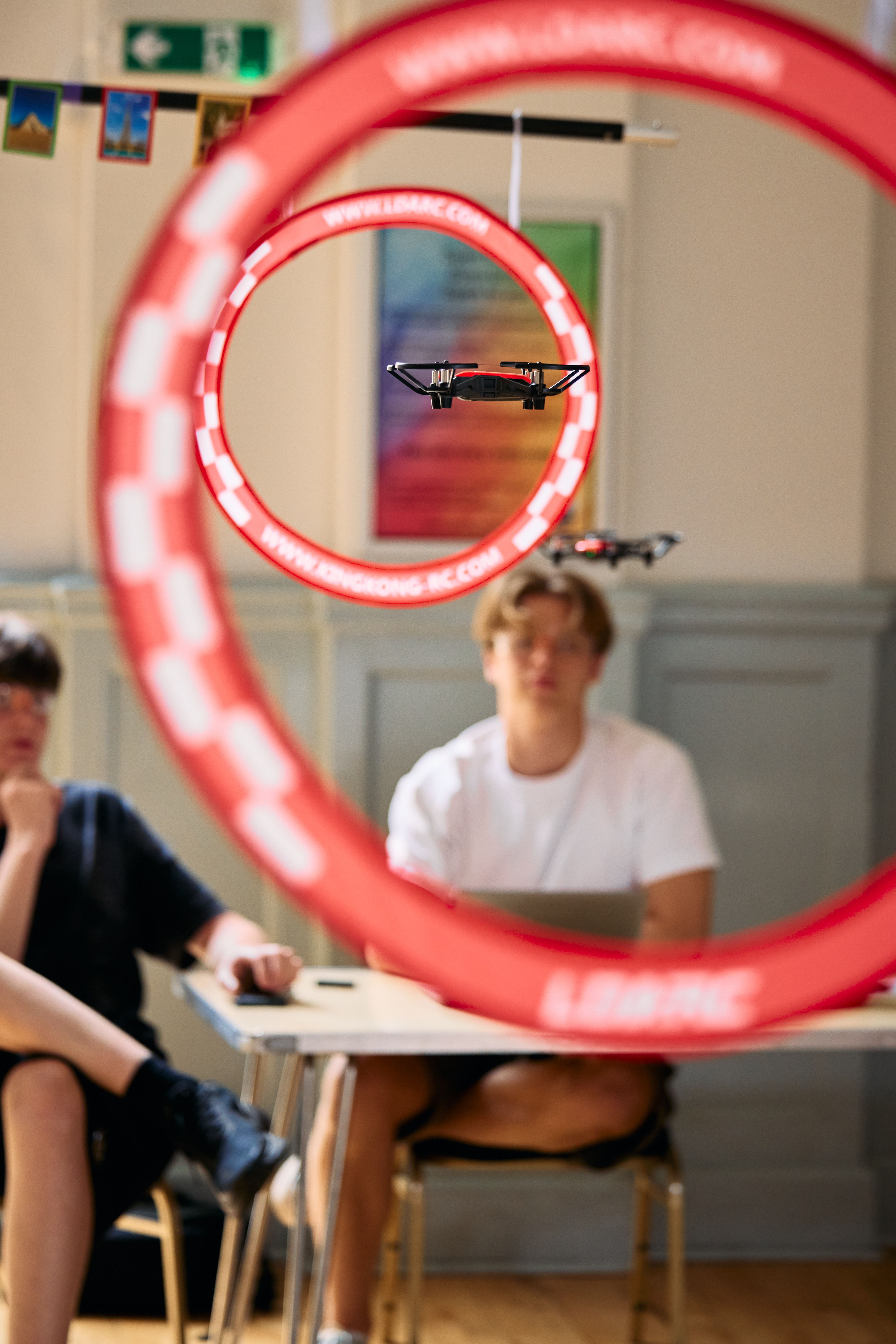 Oxford Royale students enjoy an engineering project in Dubai