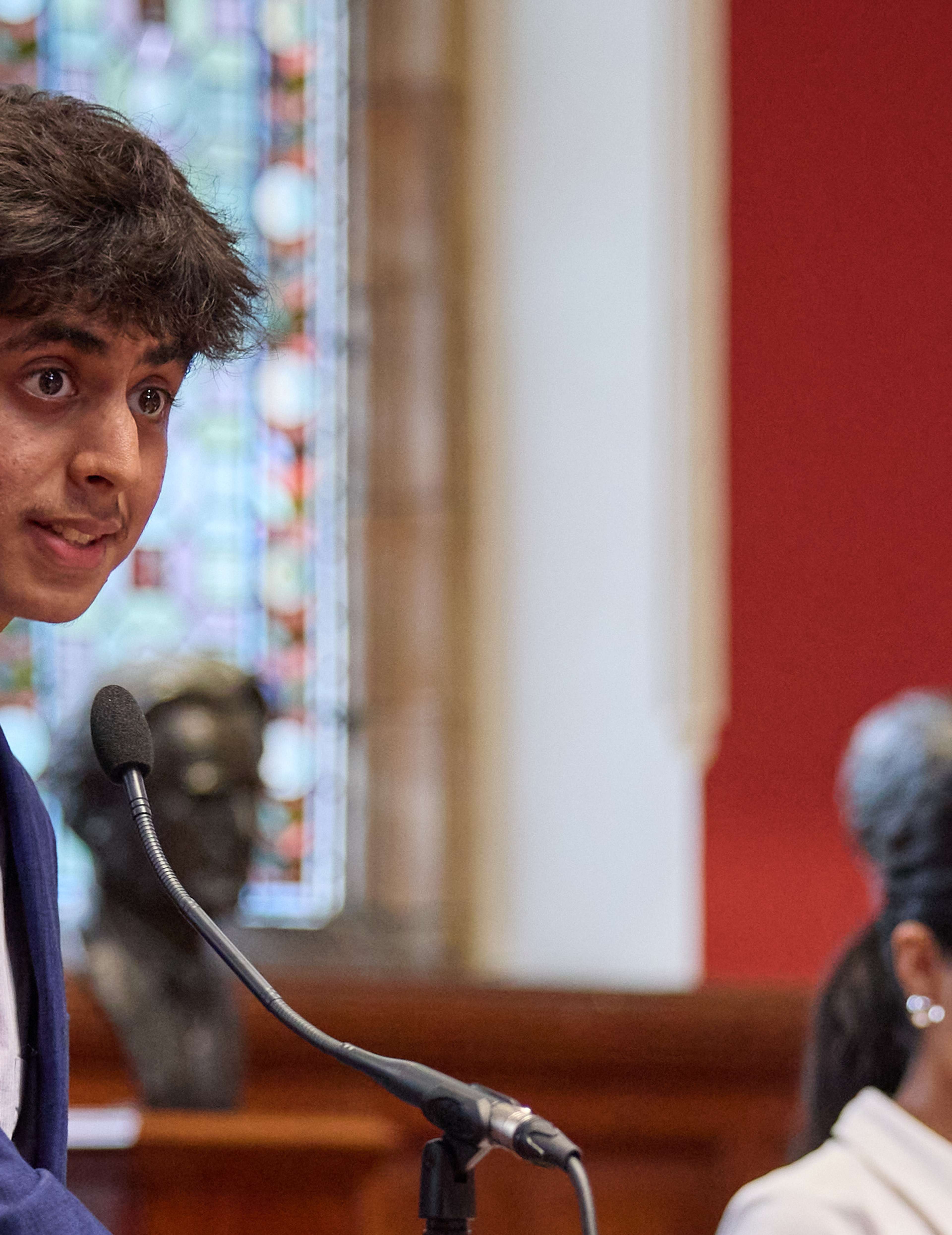 Oxford Royale student in law debate