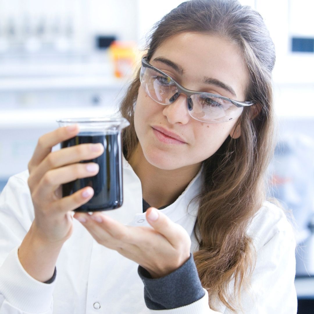 Oxford Royale students at a medicine project in London