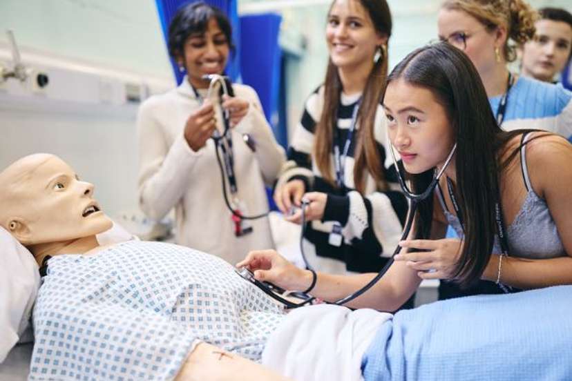 A Day in the Life of an Oxford Royale Medical Student