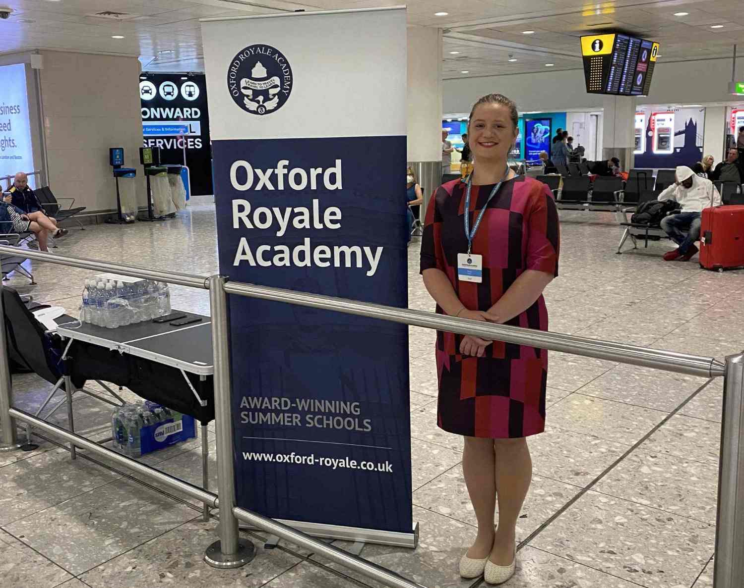 Oxford Royale receives students at the airport