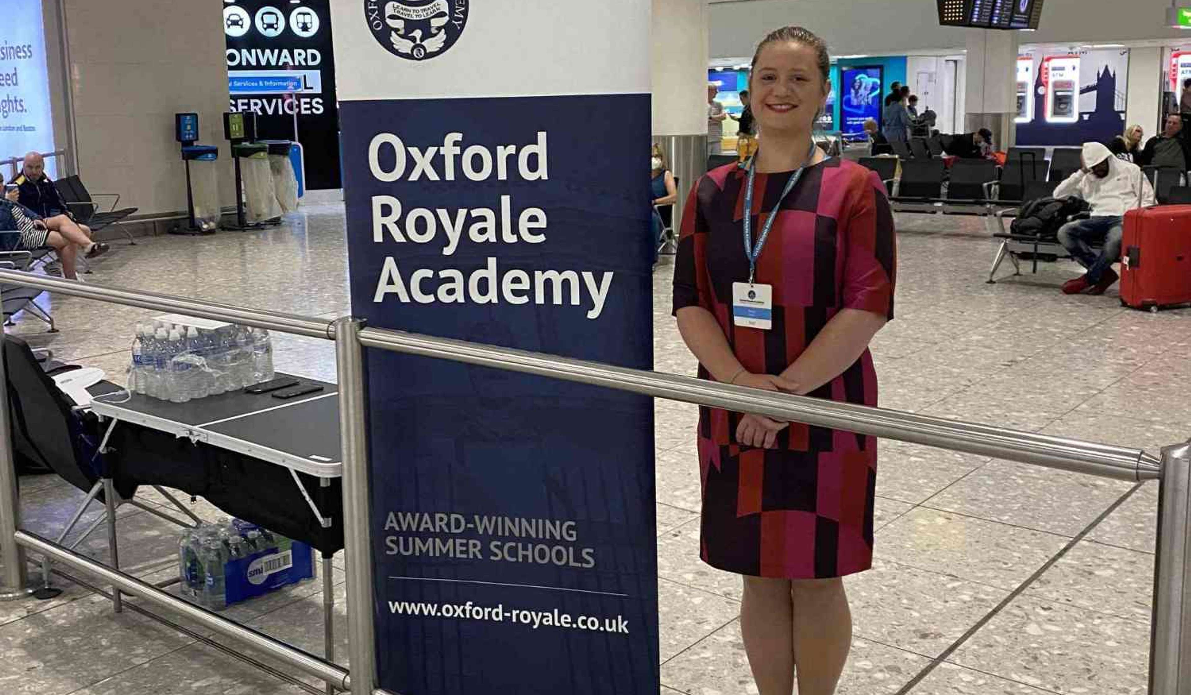 Oxford Royale receives students at the airport