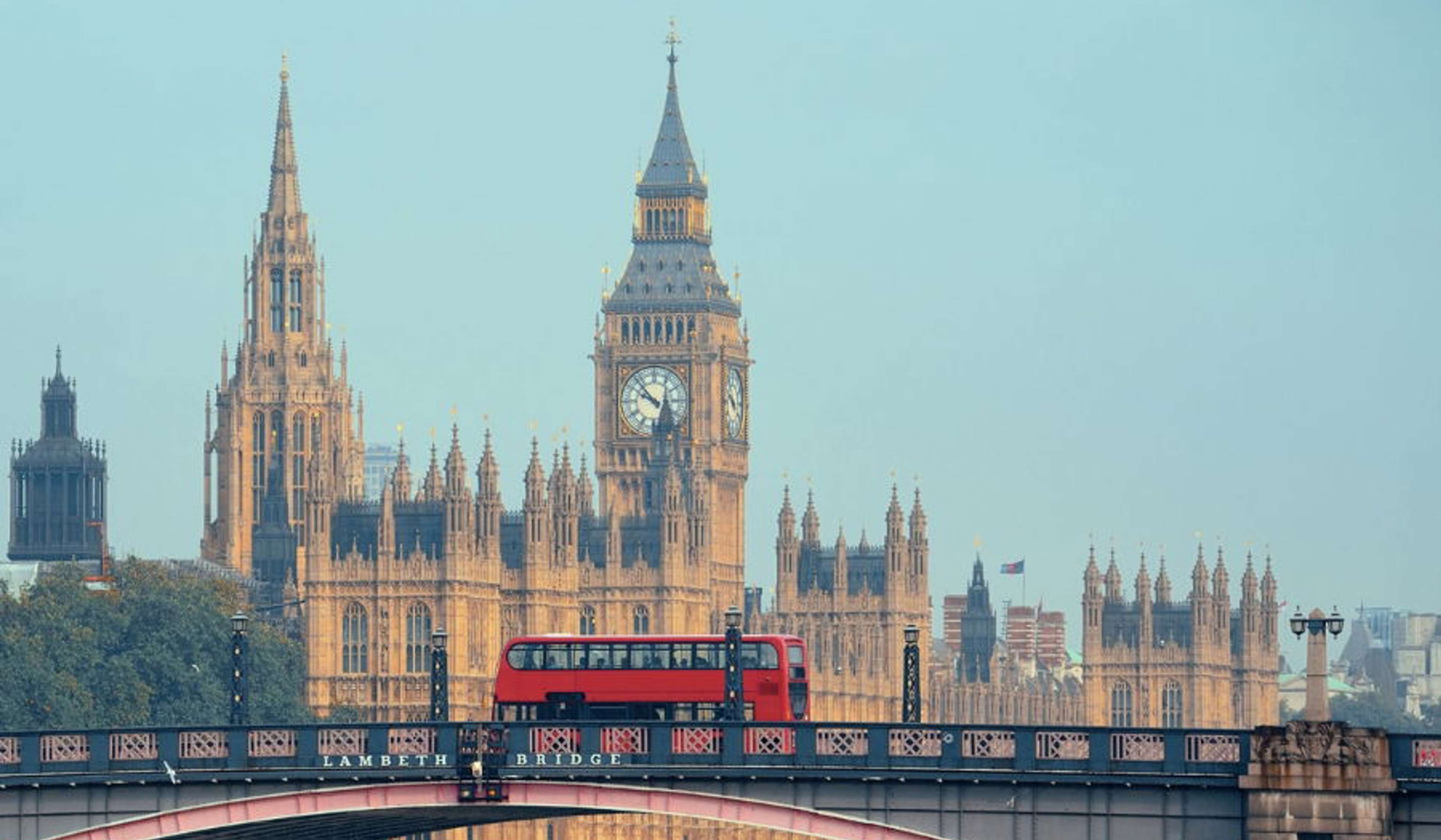 A Day in the Life of an Oxford Royale Student in London