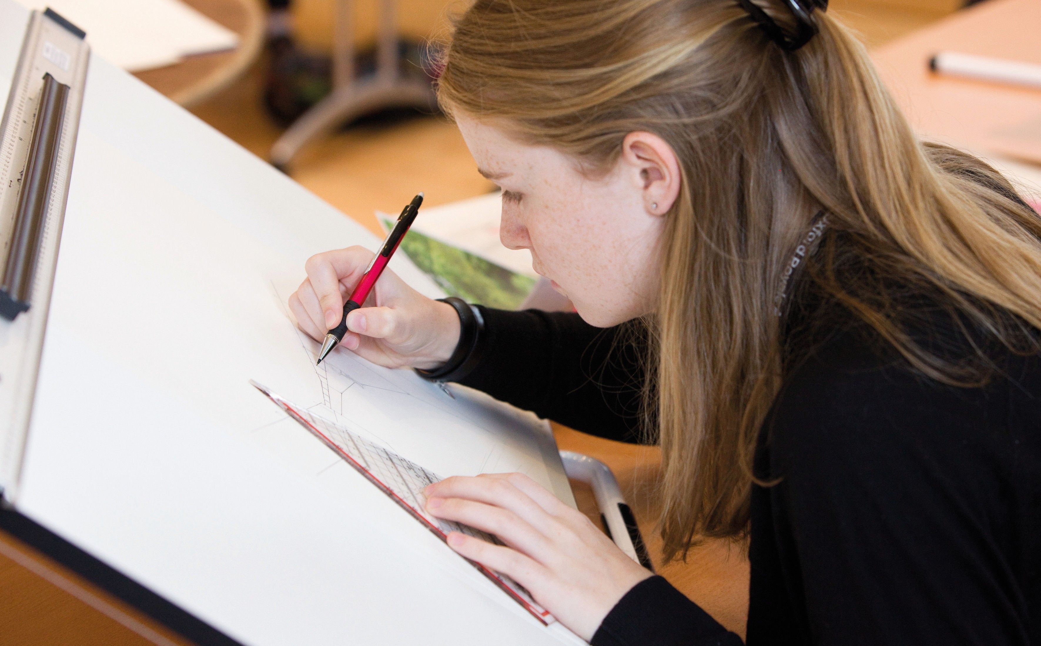 Oxford Royale students in an Architecture class