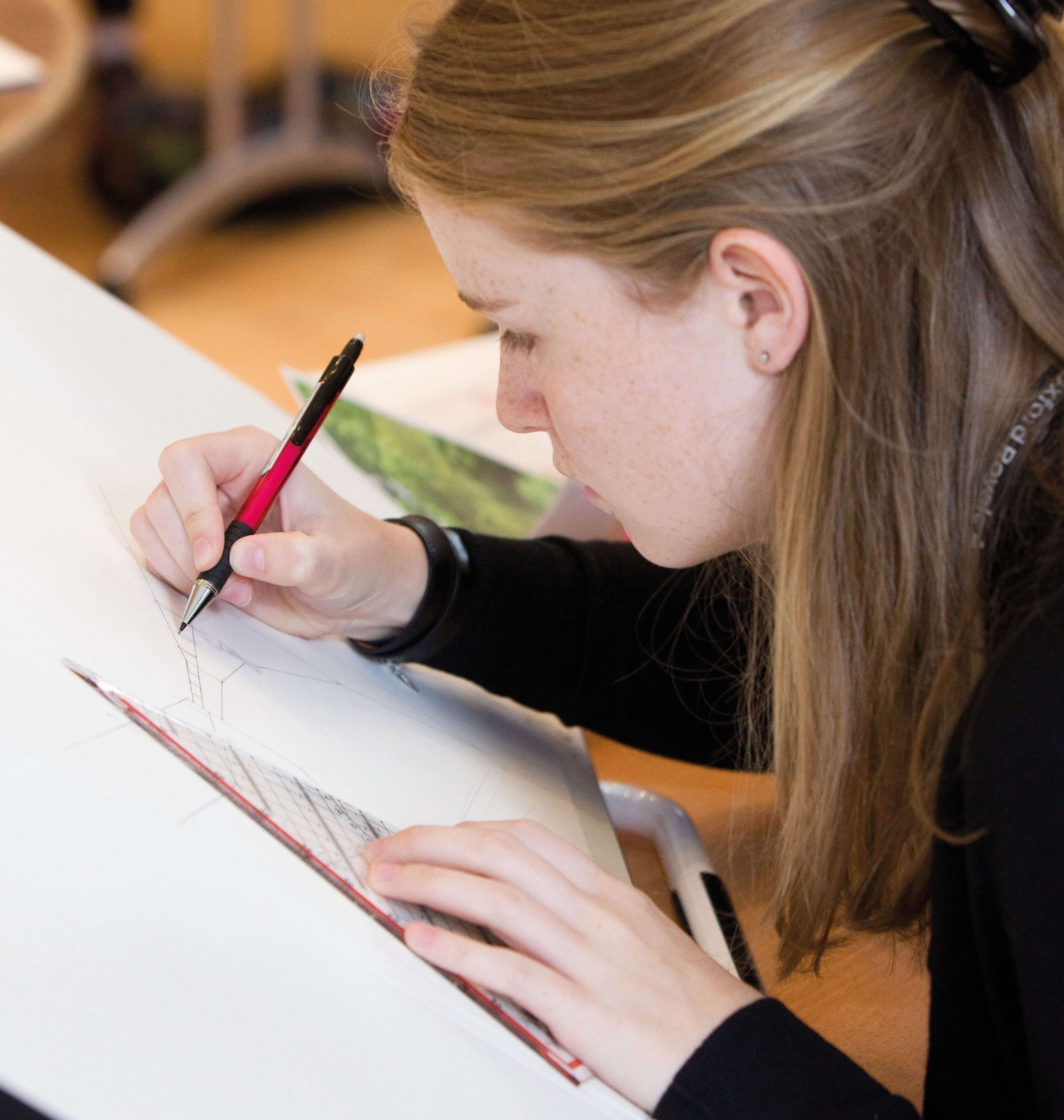 Oxford Royale students in an Architecture class