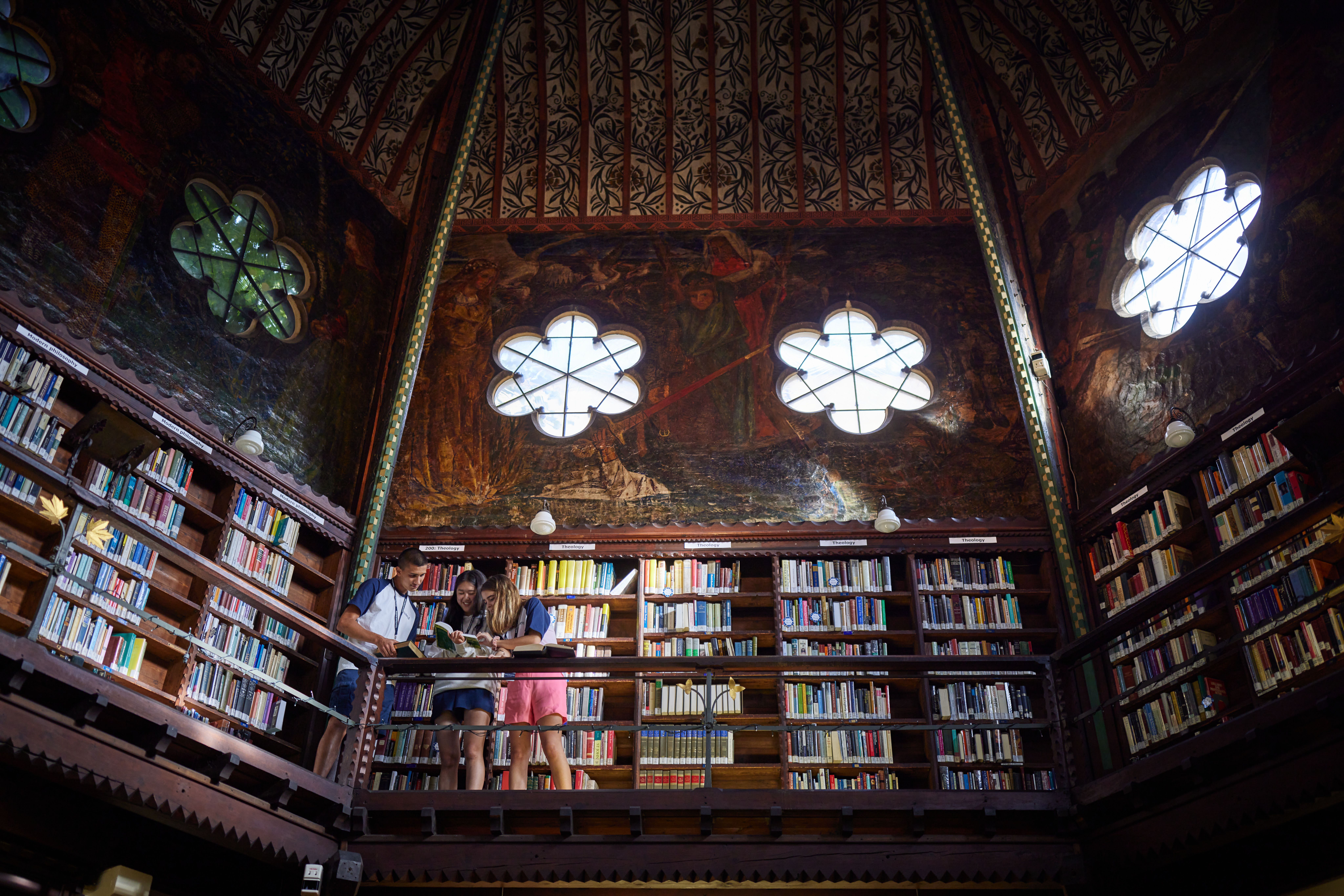 Oxford Royale students engaging in a class in Oxford Union library