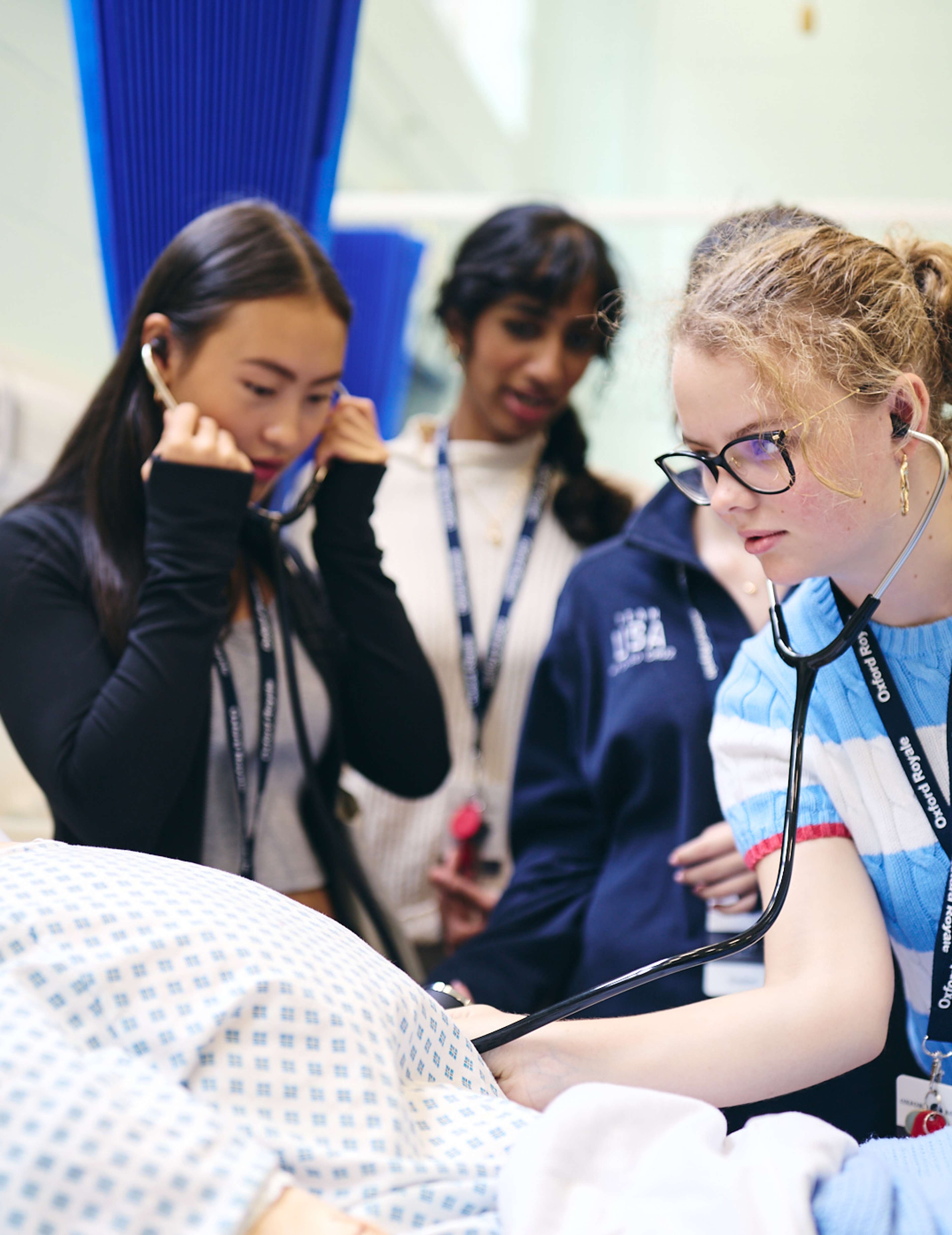 Oxford Royale student in medicine lecture