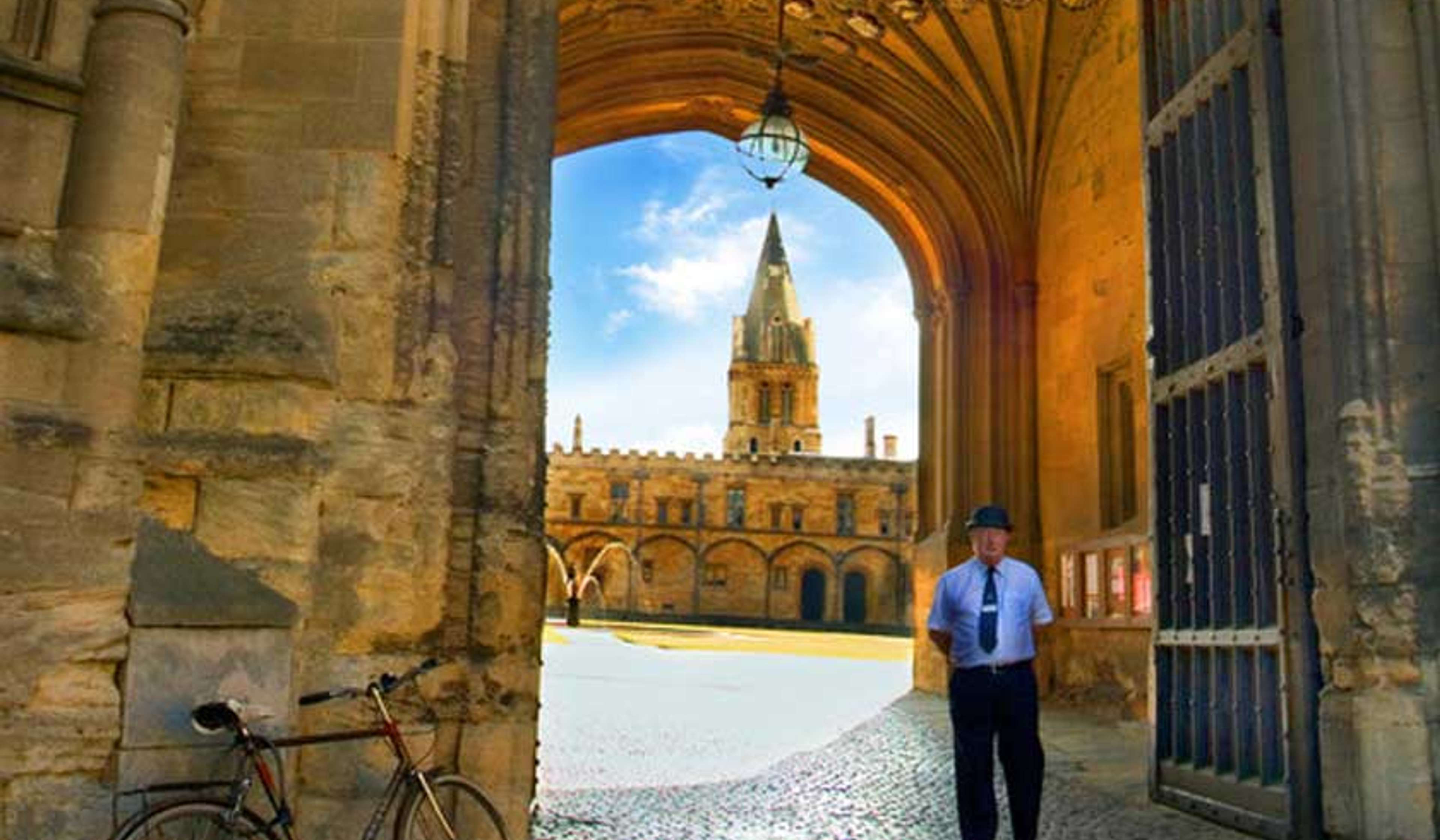 "Why Should I Learn English?" – 10 Compelling Reasons for EFL Learners | Oxford Royale Summer Schools