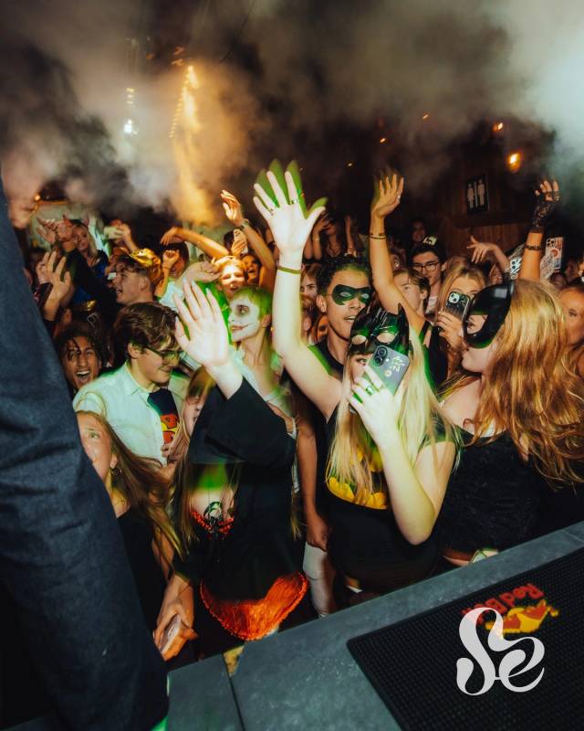Halloween 2026 på Excet, Lerums Gymnasium, Schillerska gymnasiet, Ingrid Segerstedts gymnasium, Aranäsgymnasiet, Nösnäsgymnasiet, Öckerö gymnasieskola, Alströmergymnasiet, Göteborgsregionens Tekniska Gymnasium GTG, NTI Gymnasiet Kronhus, LBS Mediegymnasiet, Uddevalla Gymnasieskola Agneberg, Uddevalla Gymnasieskola Östrabo, Uddevalla Gymnasieskola Sinclair, bild 74 av 100