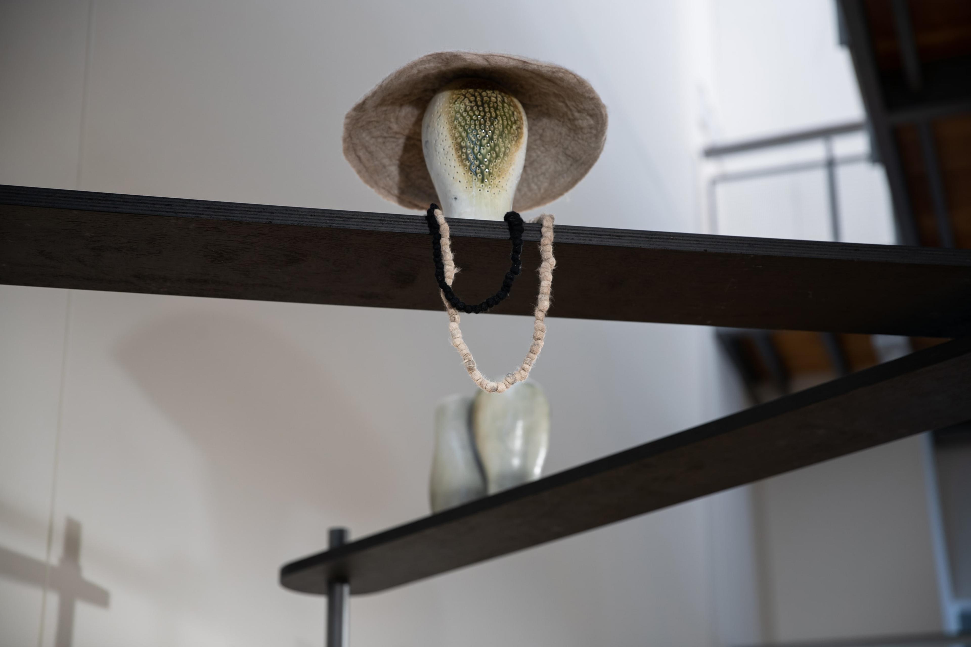 Julia Morison, Ena & Min