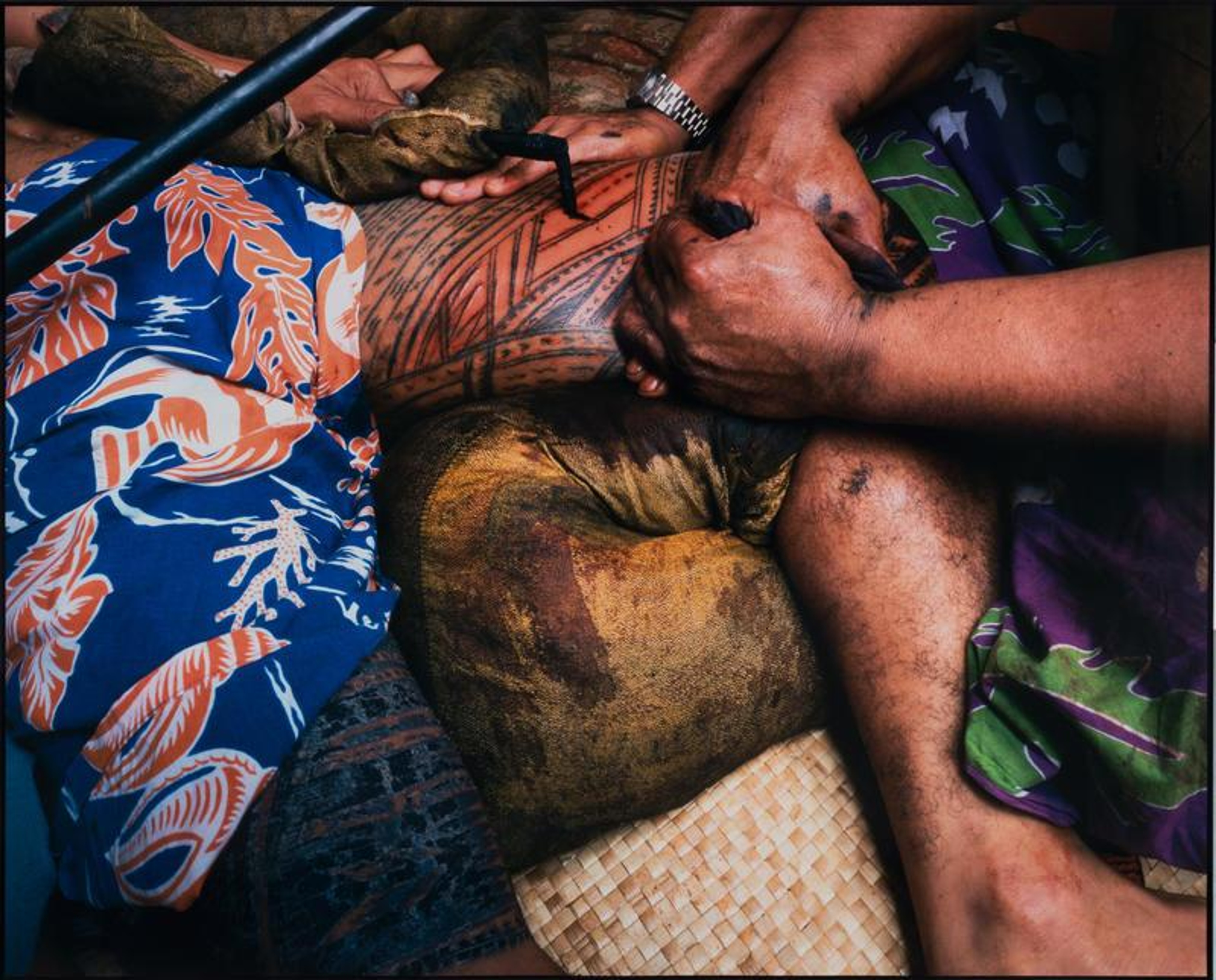 Mark Adams, 5. 3. 1982. Farwood Drive, Henderson, West Auckland. Uli. Tufuga tatatau: Su'a Pasina Sefo, 1982, c type print, 750 x 1000mm. Courtesy of the artist