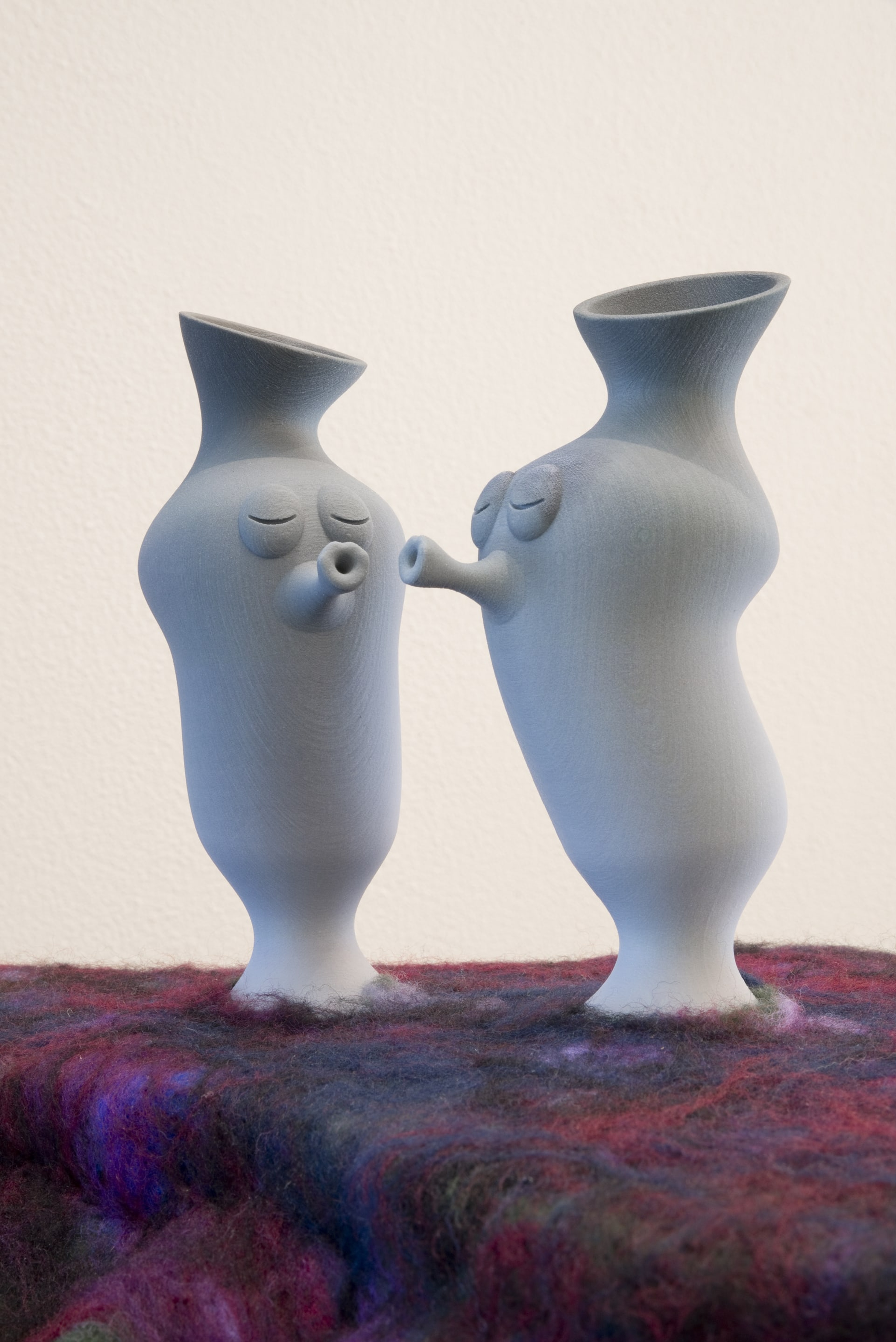 Sorawit Songsataya, Good Kissers (detail), 2017, 3D printed plastic, wool covered custom stand, on view in Acting Out at Adam Art Gallery Te Pātaka Toi, photo: Shaun Matthews