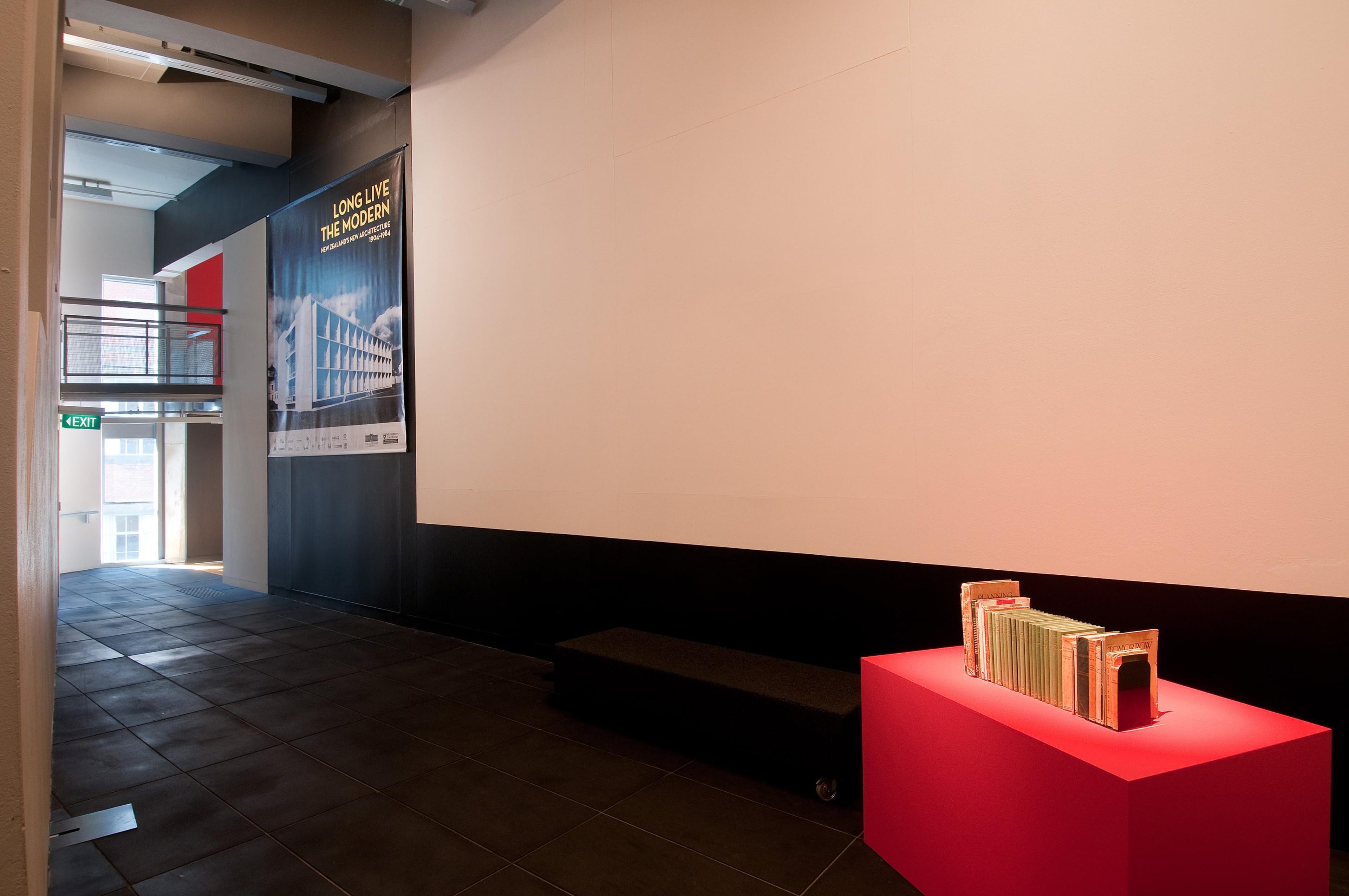 Long Live the Modern: New Zealand’s New Architecture, 1904-1984. Curated by Julia Gatley and Bill McKay. Toured by the Gus Fisher Gallery, The University of Auckland
