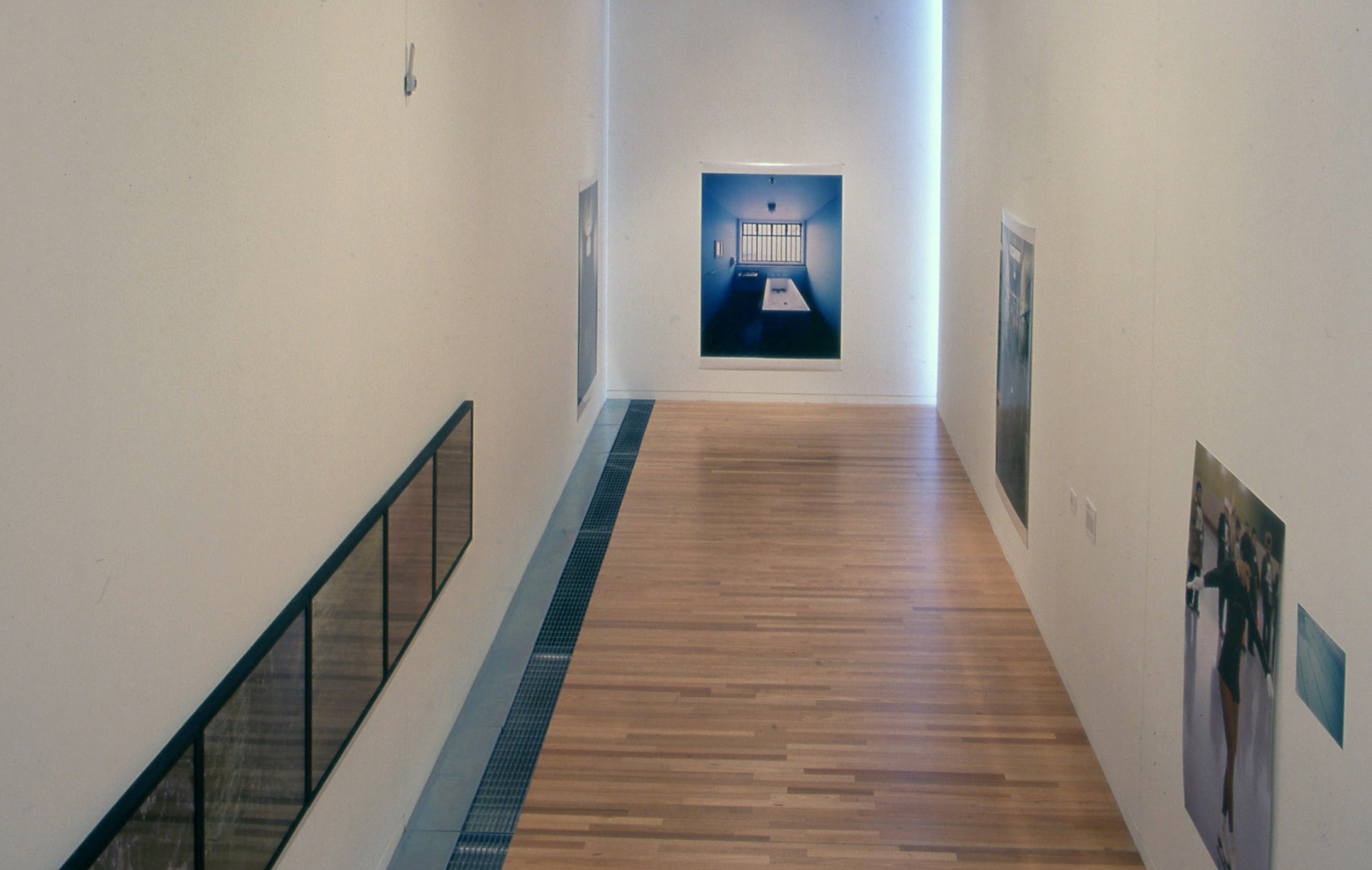 Installation view, Parallel Worlds, Adam Art Gallery Te Pātaka Toi, Victoria University of Wellington, 2001