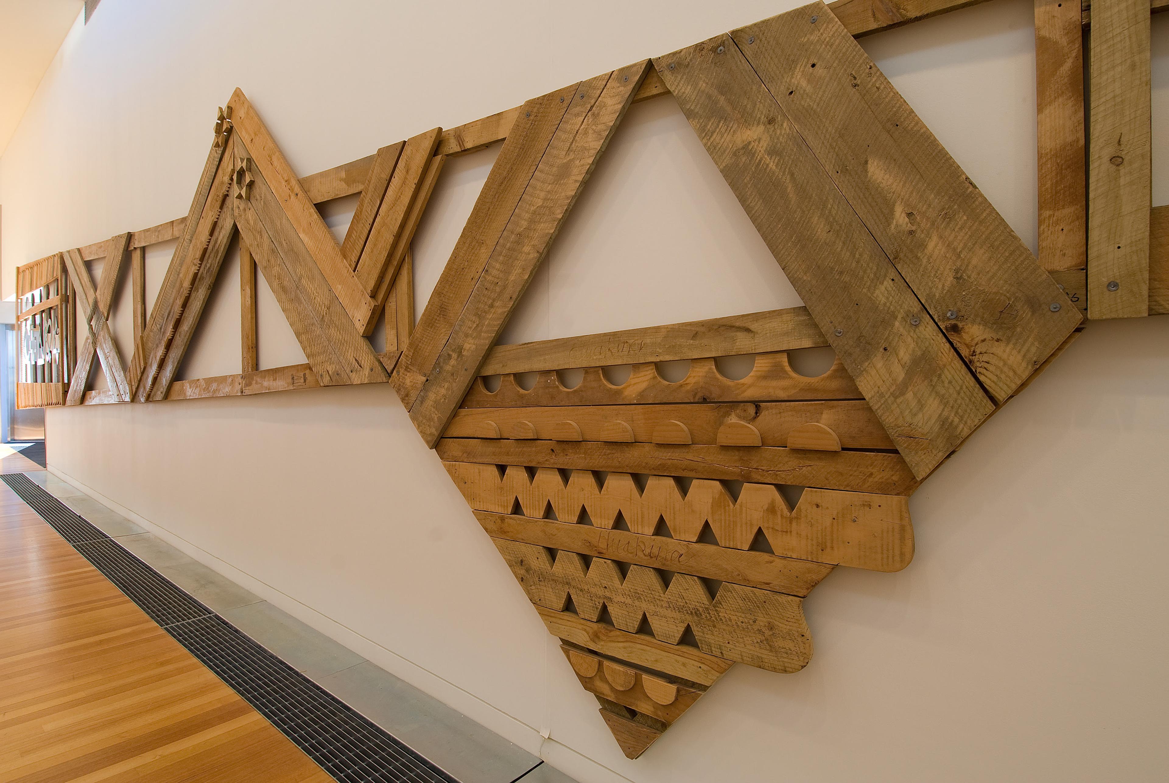 Paratene Matchitt, Te Wepu, 1986, wood and metal, 2.5m c 17m. Installation view, Primary Products, Adam Art Gallery Te Pātaka Toi, Victoria University of Wellington, 2007