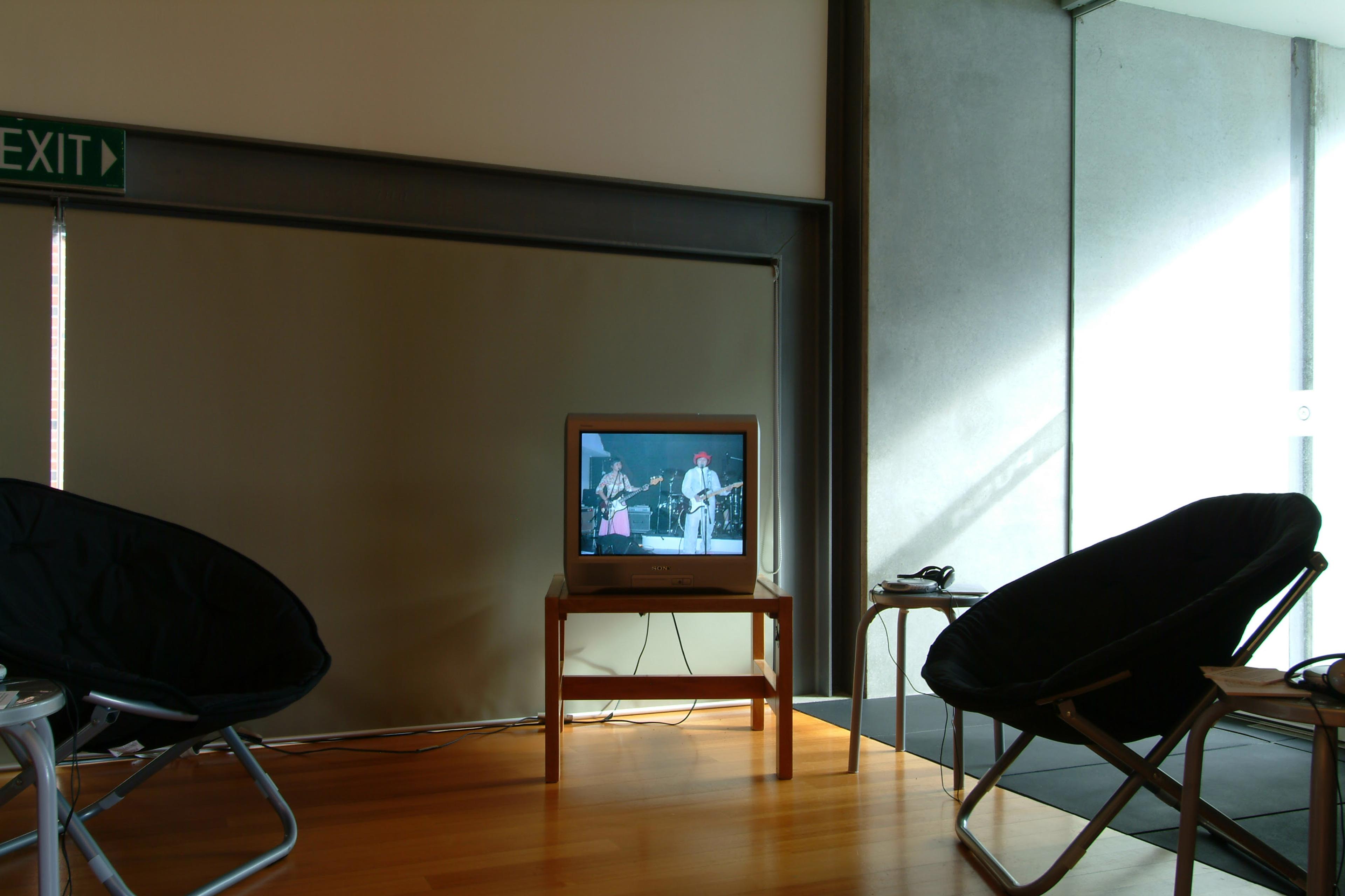 Installation view, Islanded: Contemporary Art from New Zealand, Singapore and Taiwan, Adam Art Gallery Te Pātaka Toi, Victoria University of Wellington, 2006