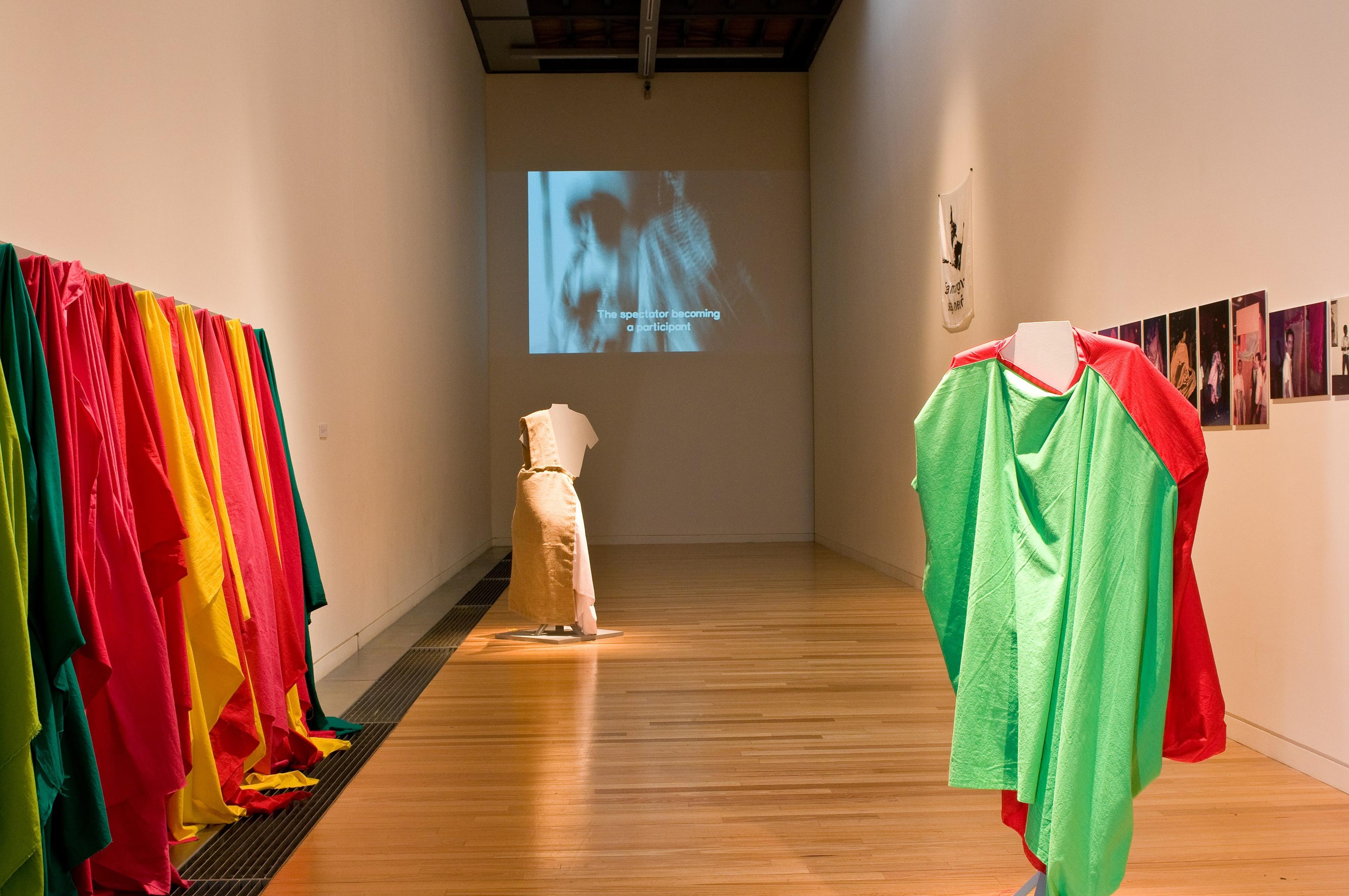 Points of Contact installation works by Helio Oiticica